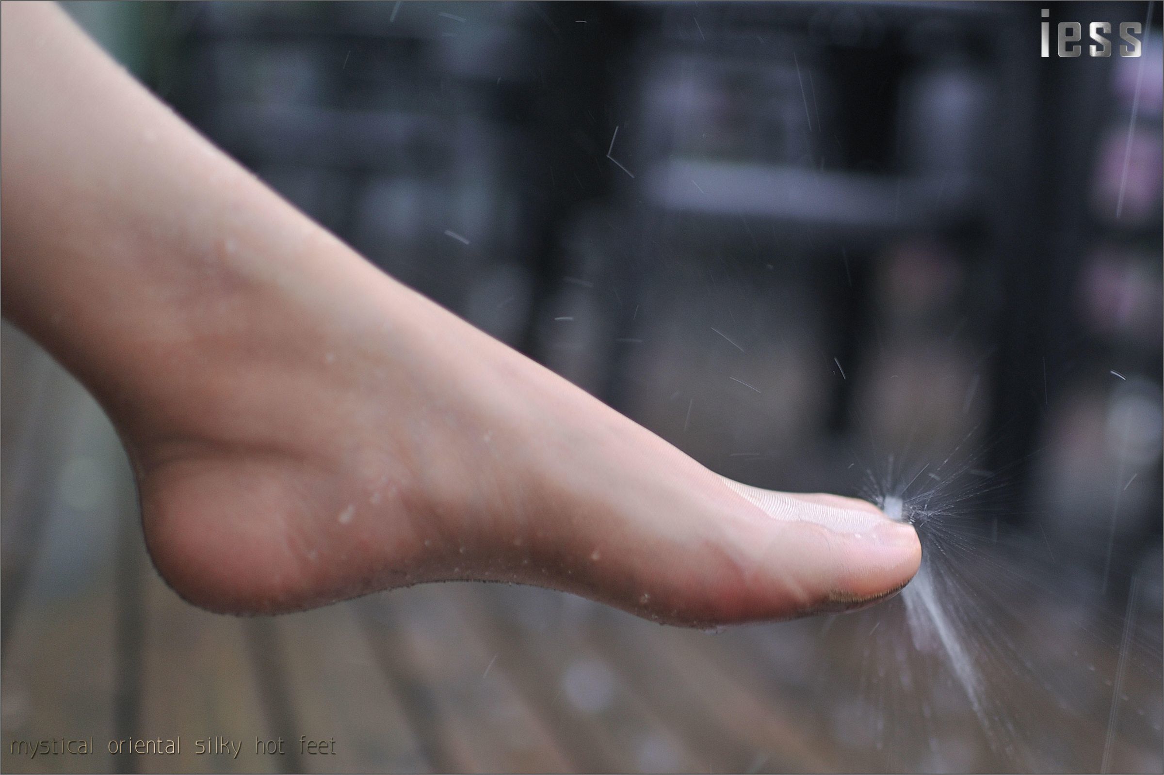 丝足便当025 小雪 《职业白领肉丝细高跟II》[IESS异思趣向]_第4张