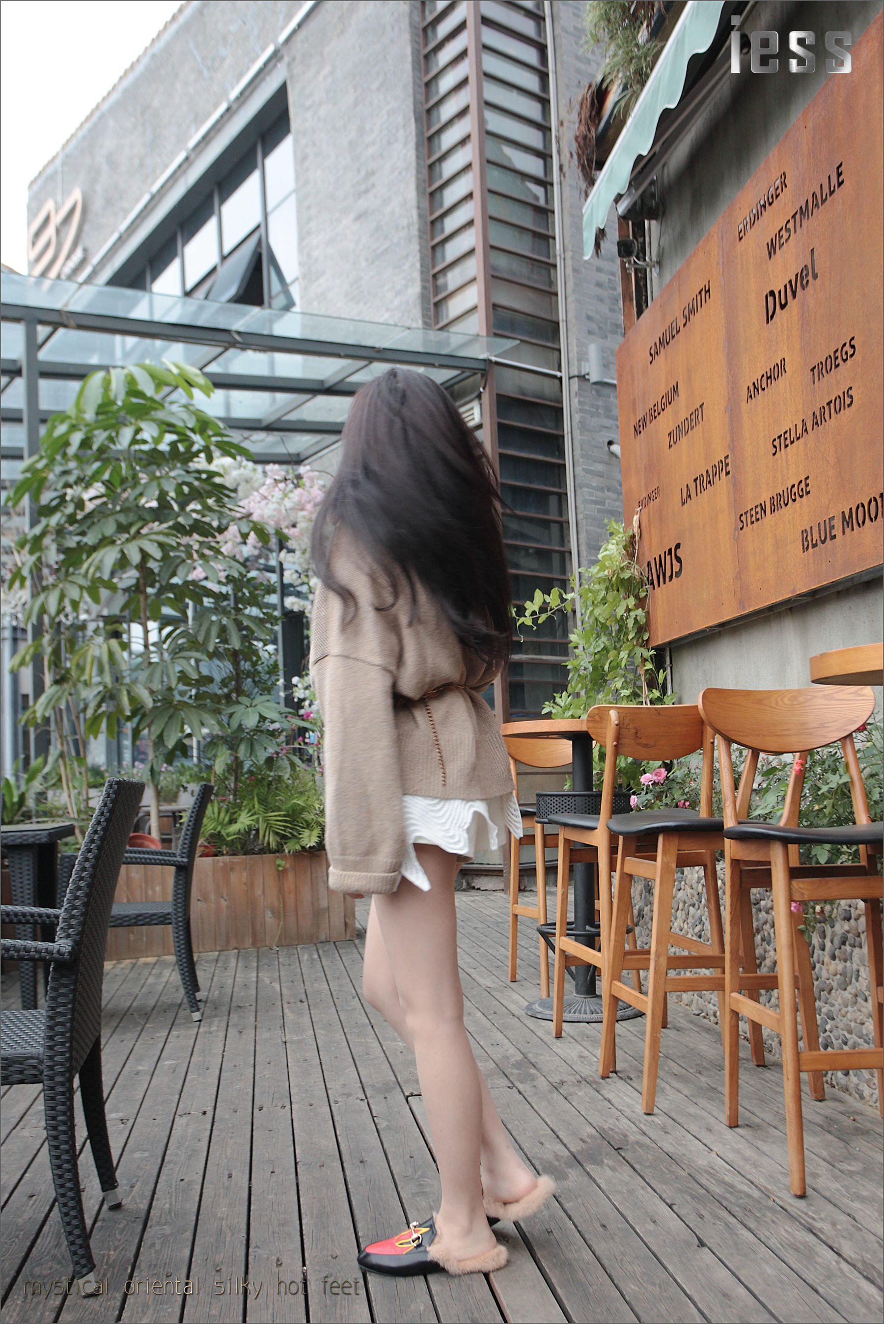 丝足便当035 YY 《皮拖+超薄丝》[IESS异思趣向]_第4张