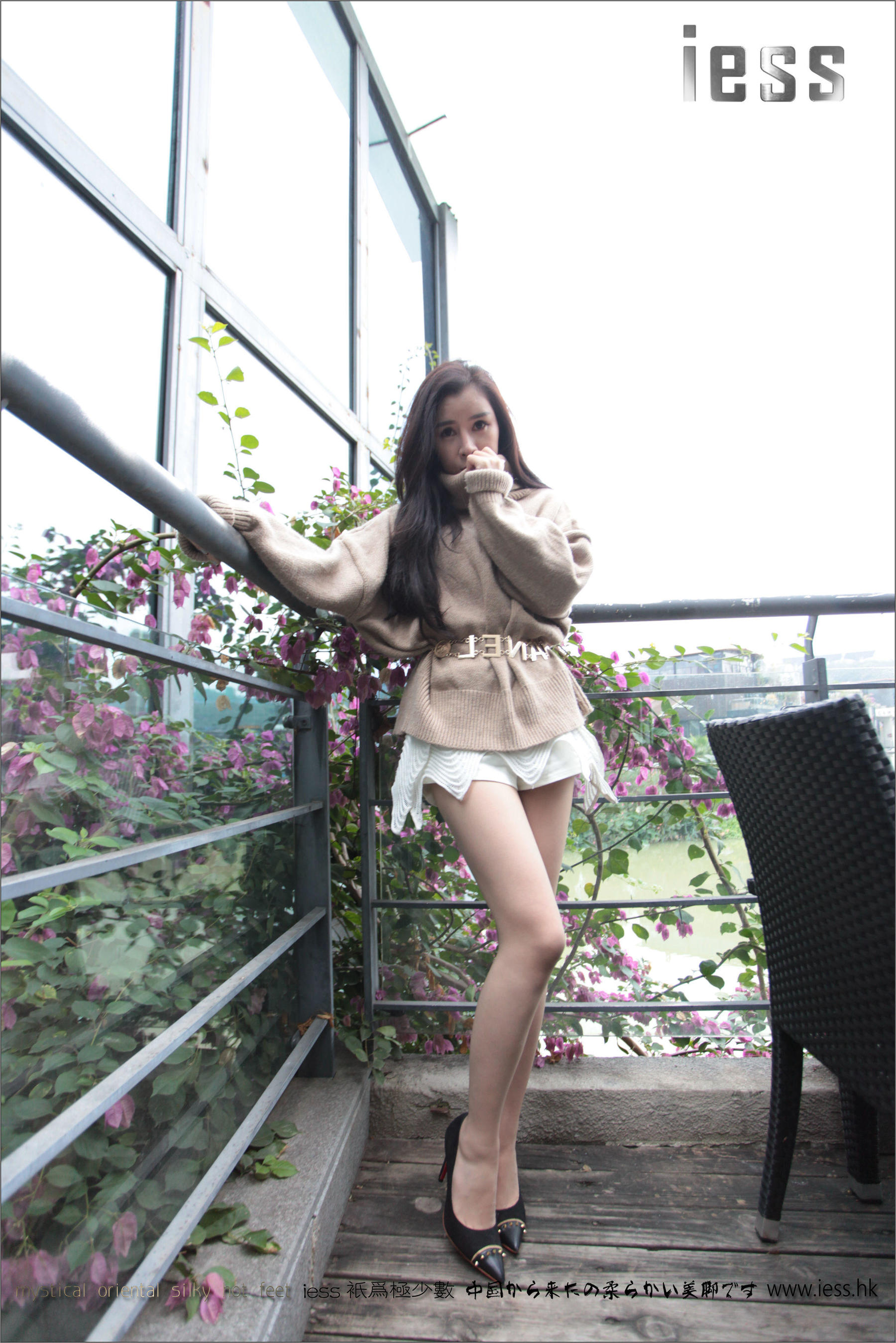 丝足便当039 YY 《柳钉高跟和超薄肉丝》[IESS异思趣向]_第5张