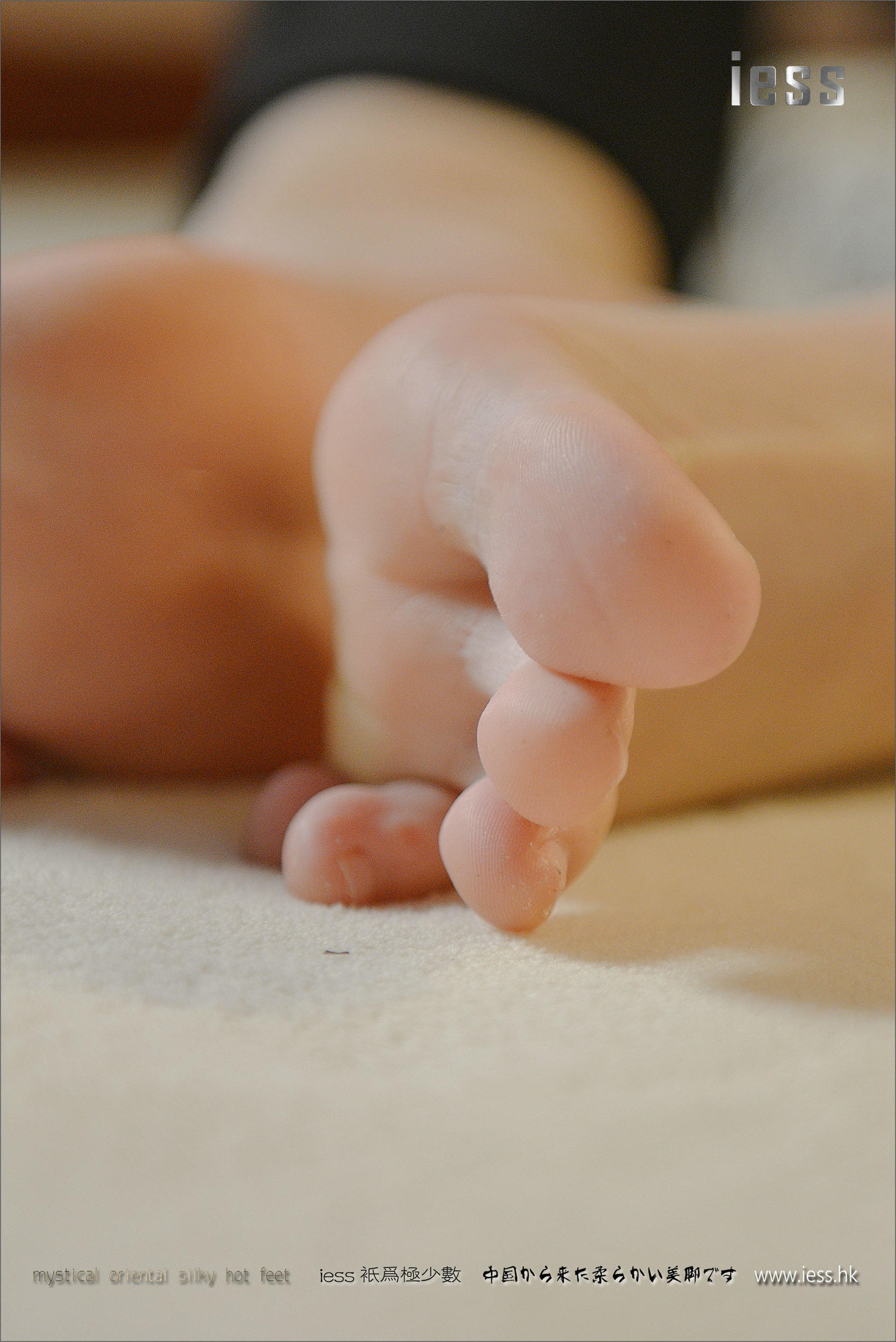 丝足便当077 小夕 《少女的足和上帝的船袜》[IESS异思趣向]_第2张