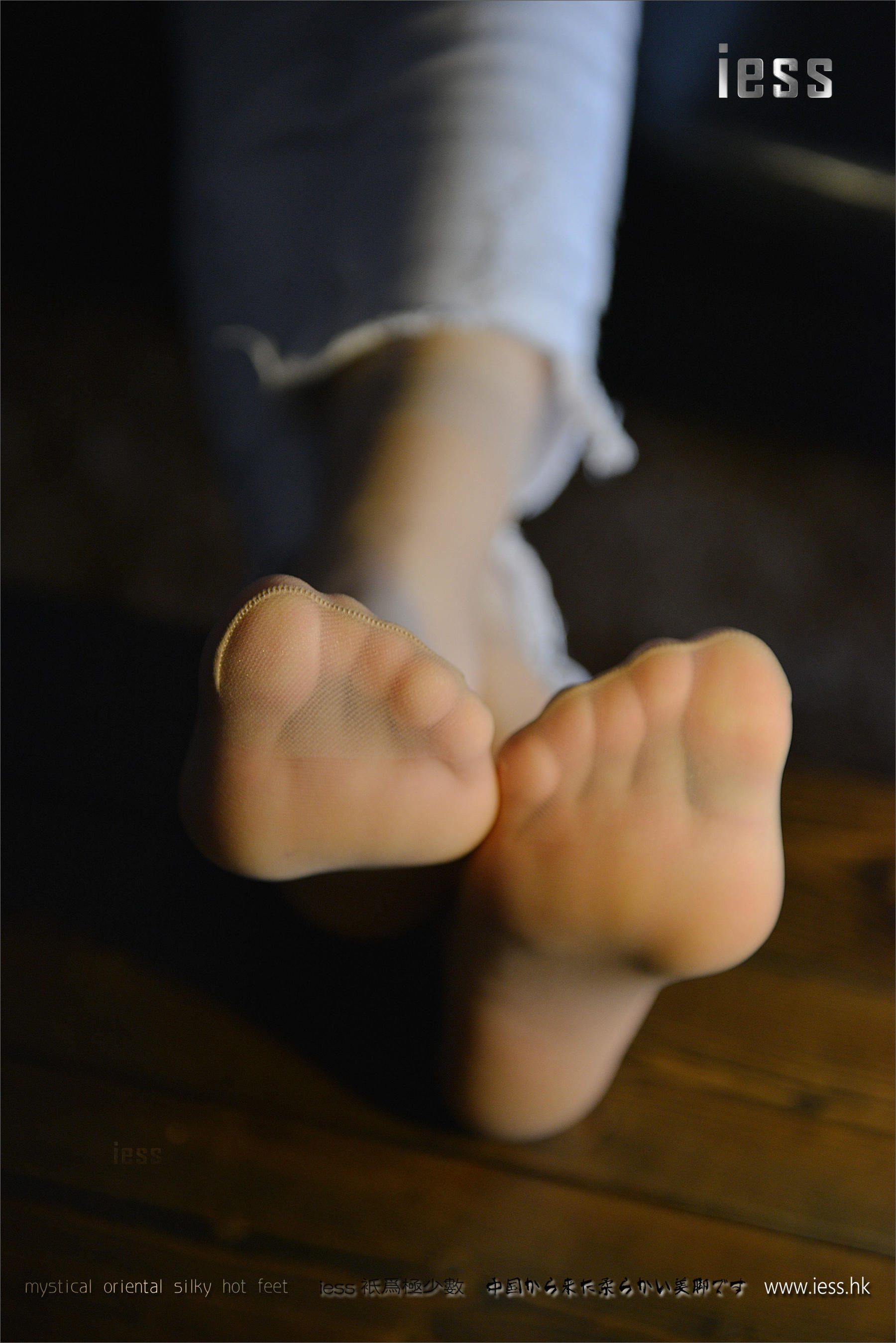 丝足便当090 小夕 《短肉丝特写典藏》[IESS异思趣向]_第4张