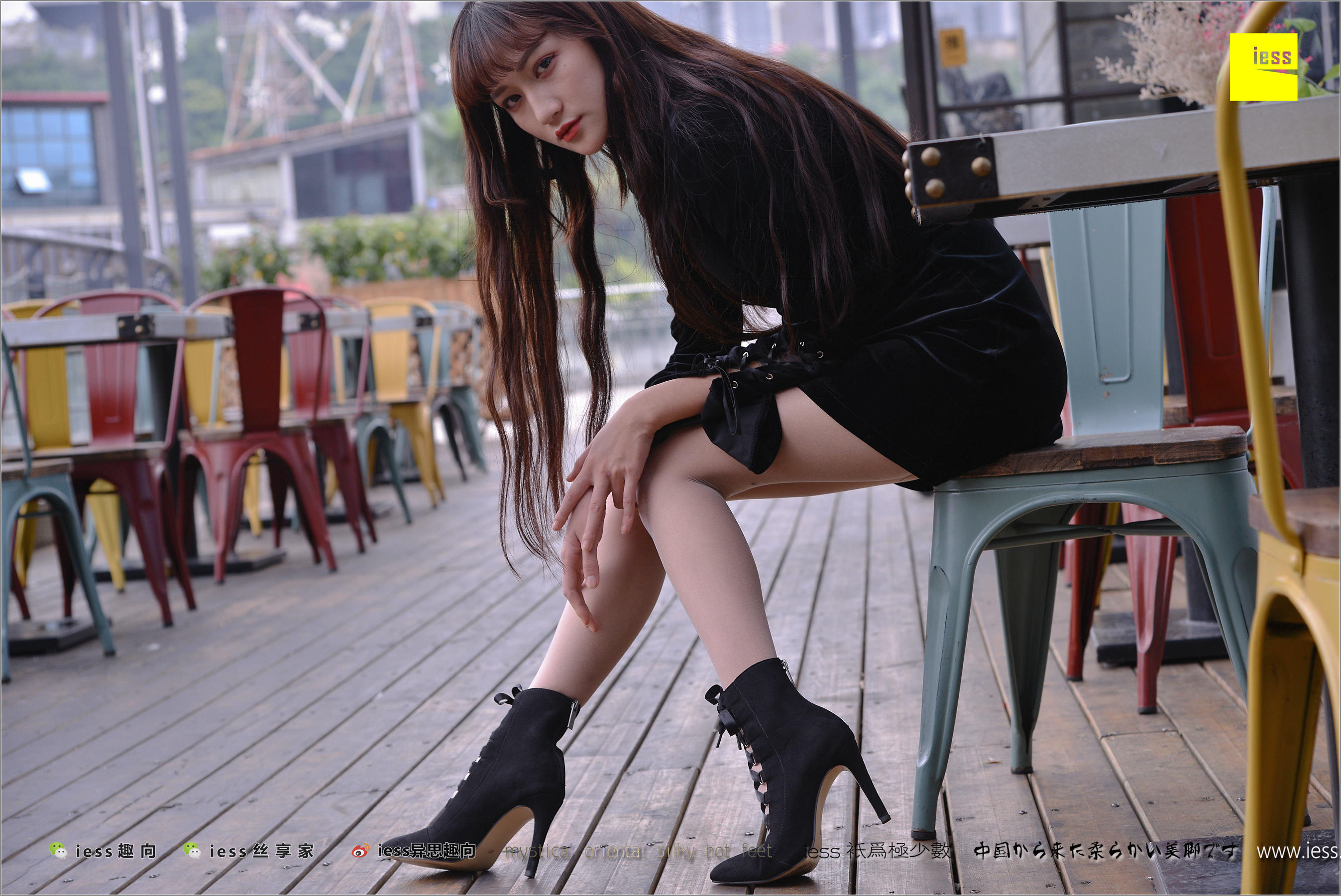 潇潇《颜值即正义》[异思趣向IESS] 丝足便当199_第1张