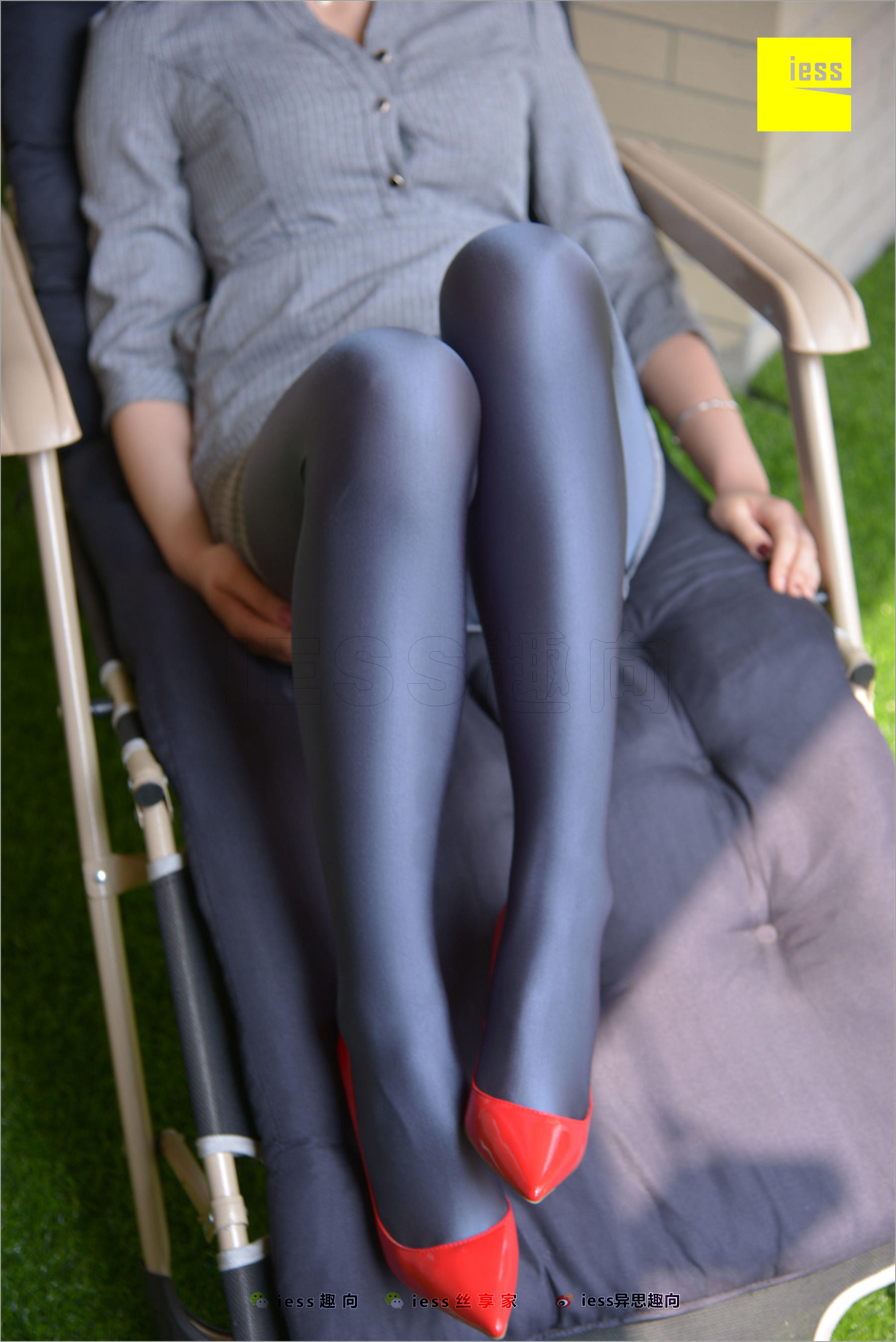 小胖妞《猎奇》 [异思趣向IESS] 丝足便当232_第3张