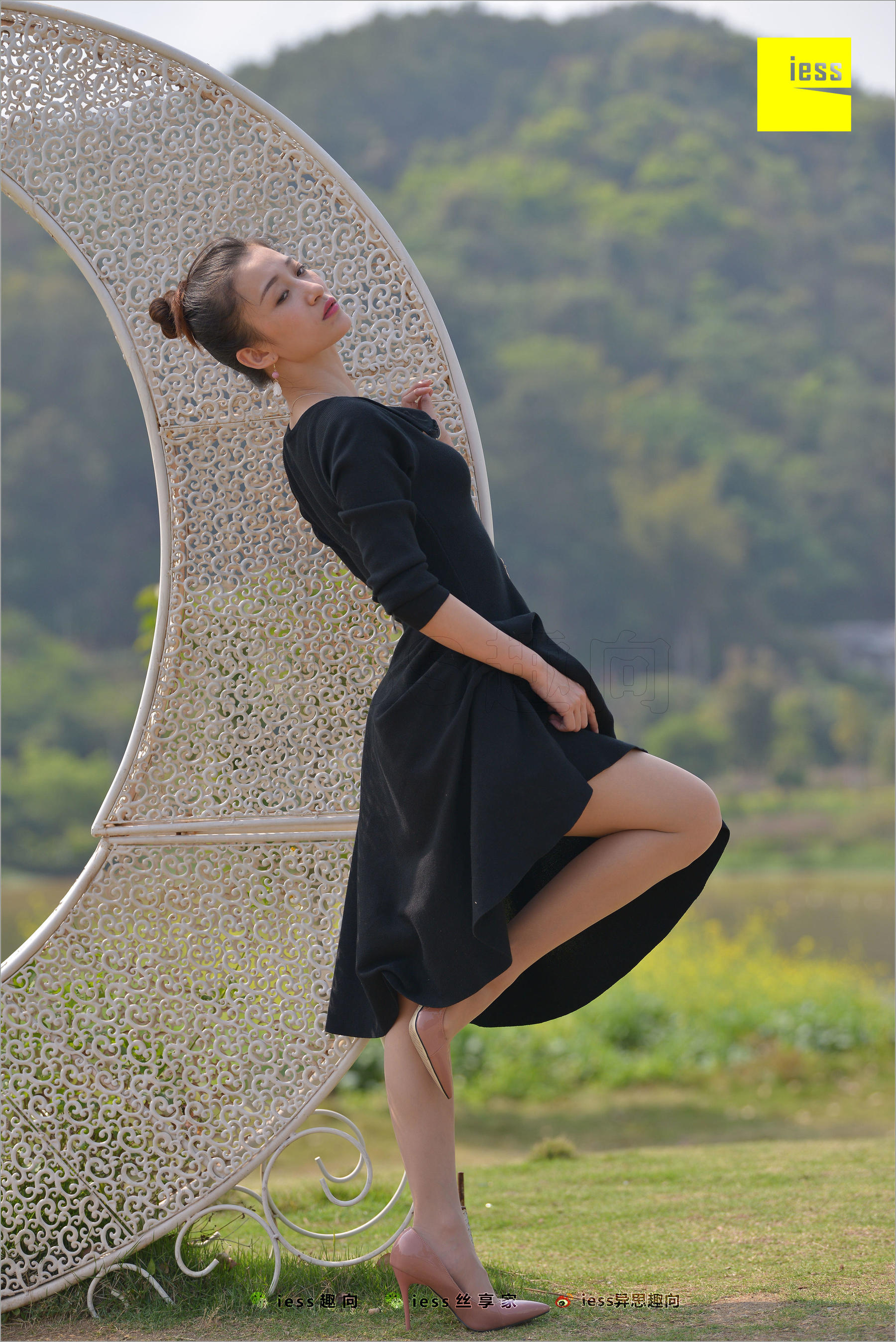 秋秋《肉丝圆舞曲》 [异思趣向IESS] 丝足便当239_第3张