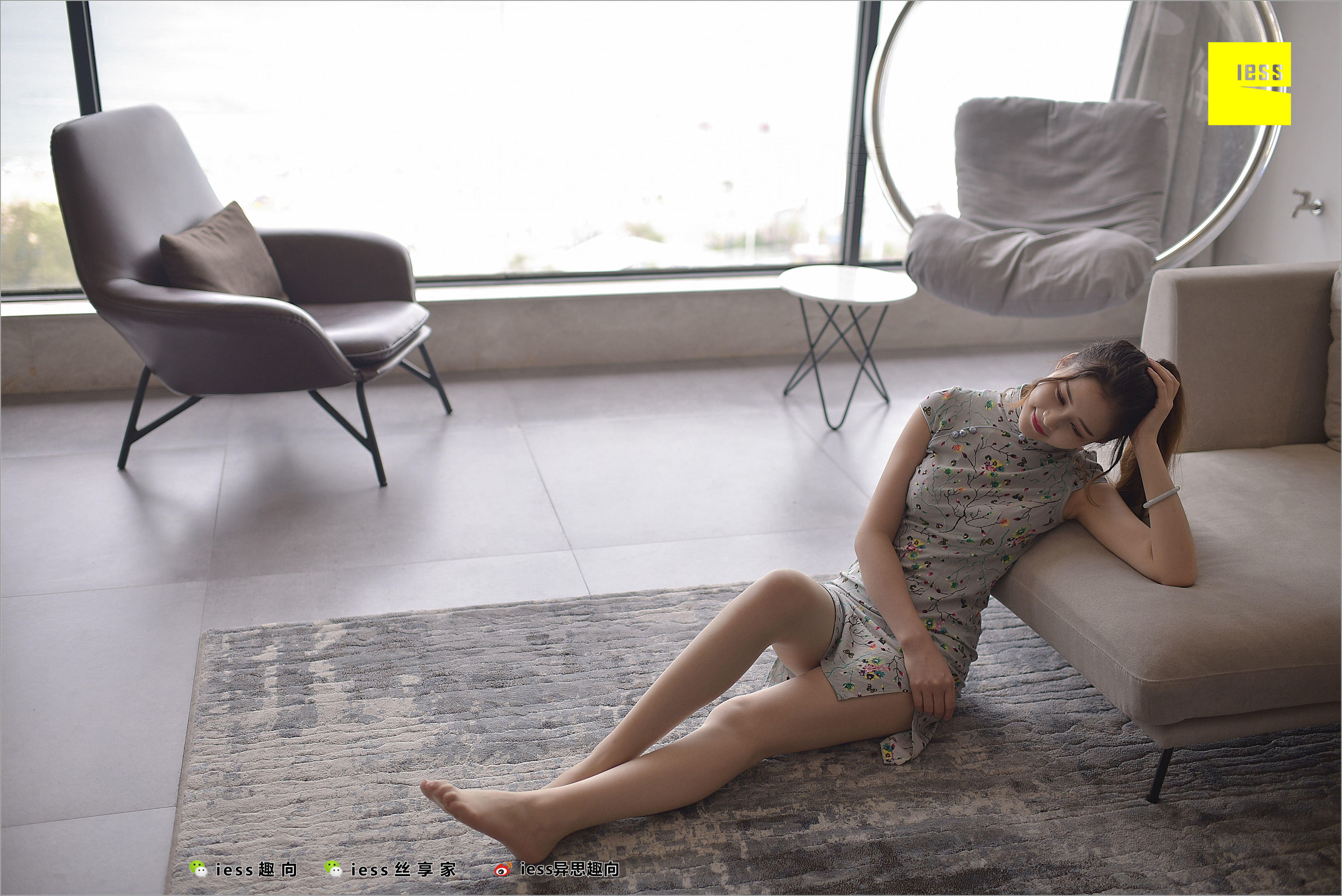 [异思趣向IESS] 丝足便当247 九妹 《九妹的短旗袍》_第1张