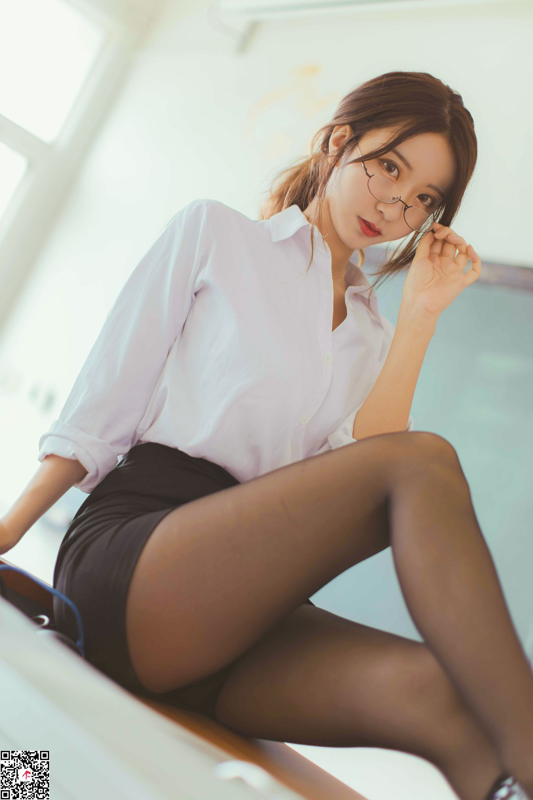 [丽丝映像GIRLISS]  丝滑情节的教师_第1张