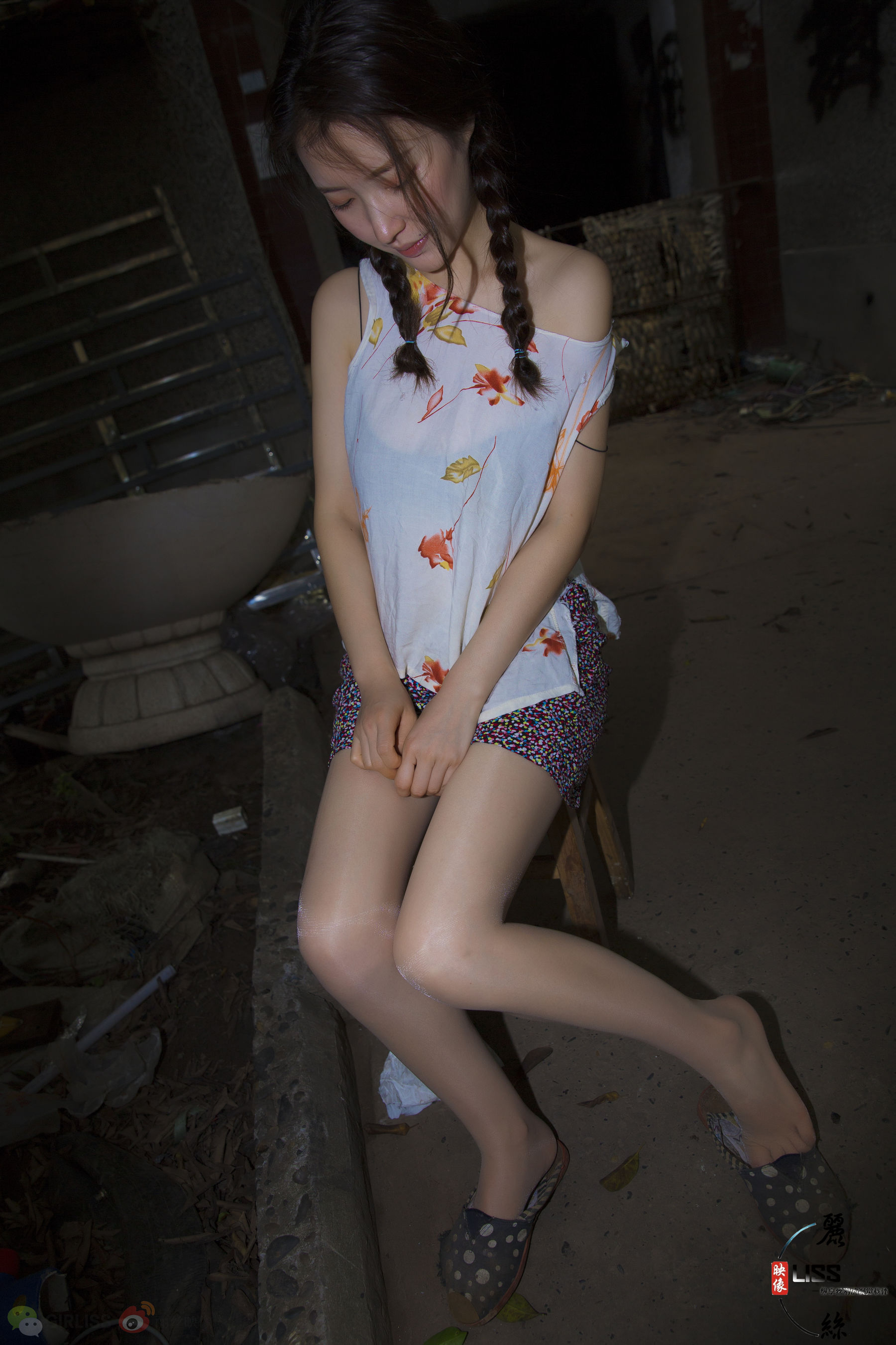 [丽丝映像GIRLISS] - 捡垃圾的小姑娘_第5张