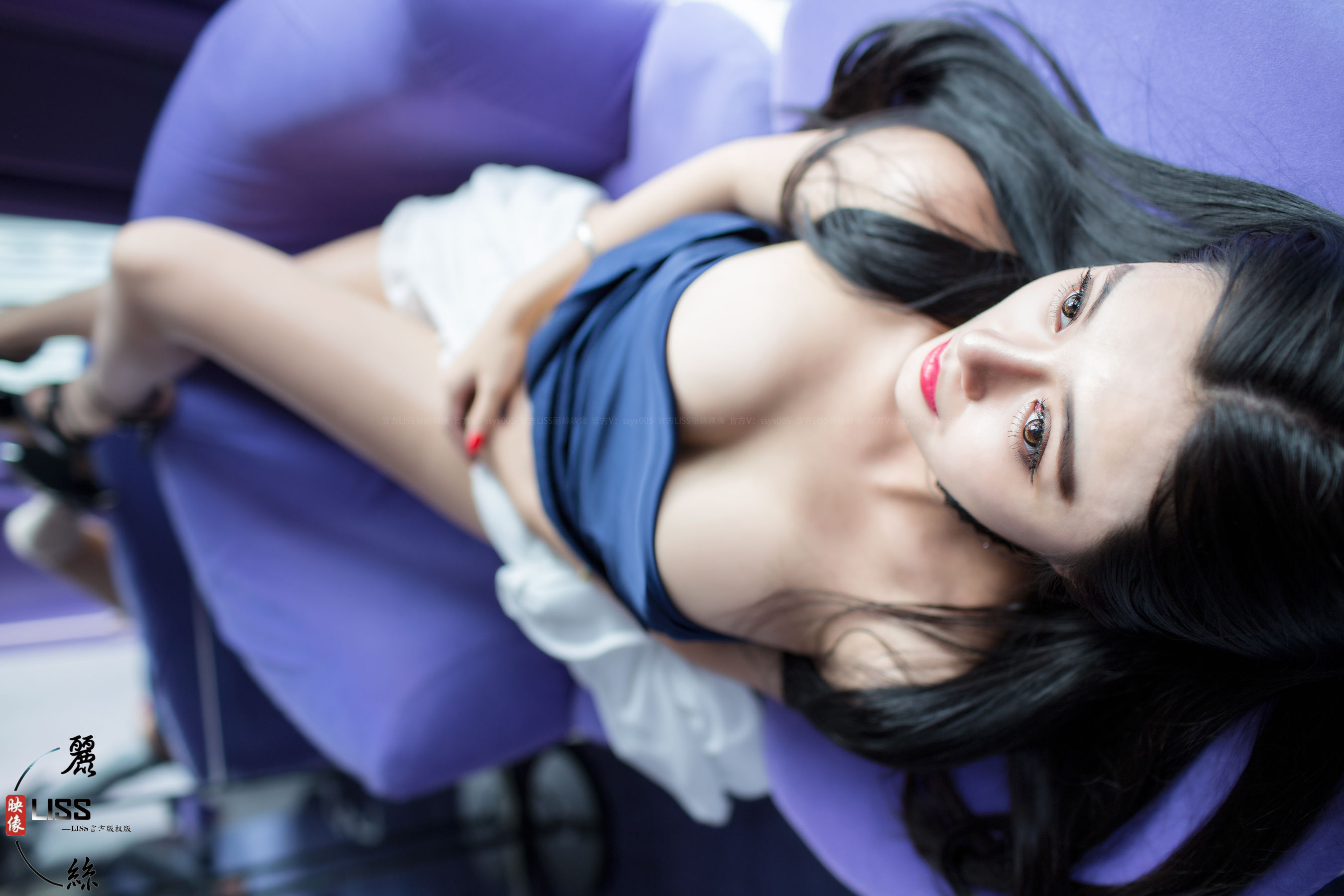 GIRLISS丽丝映像甄选 - D小姐的衬托_第1张