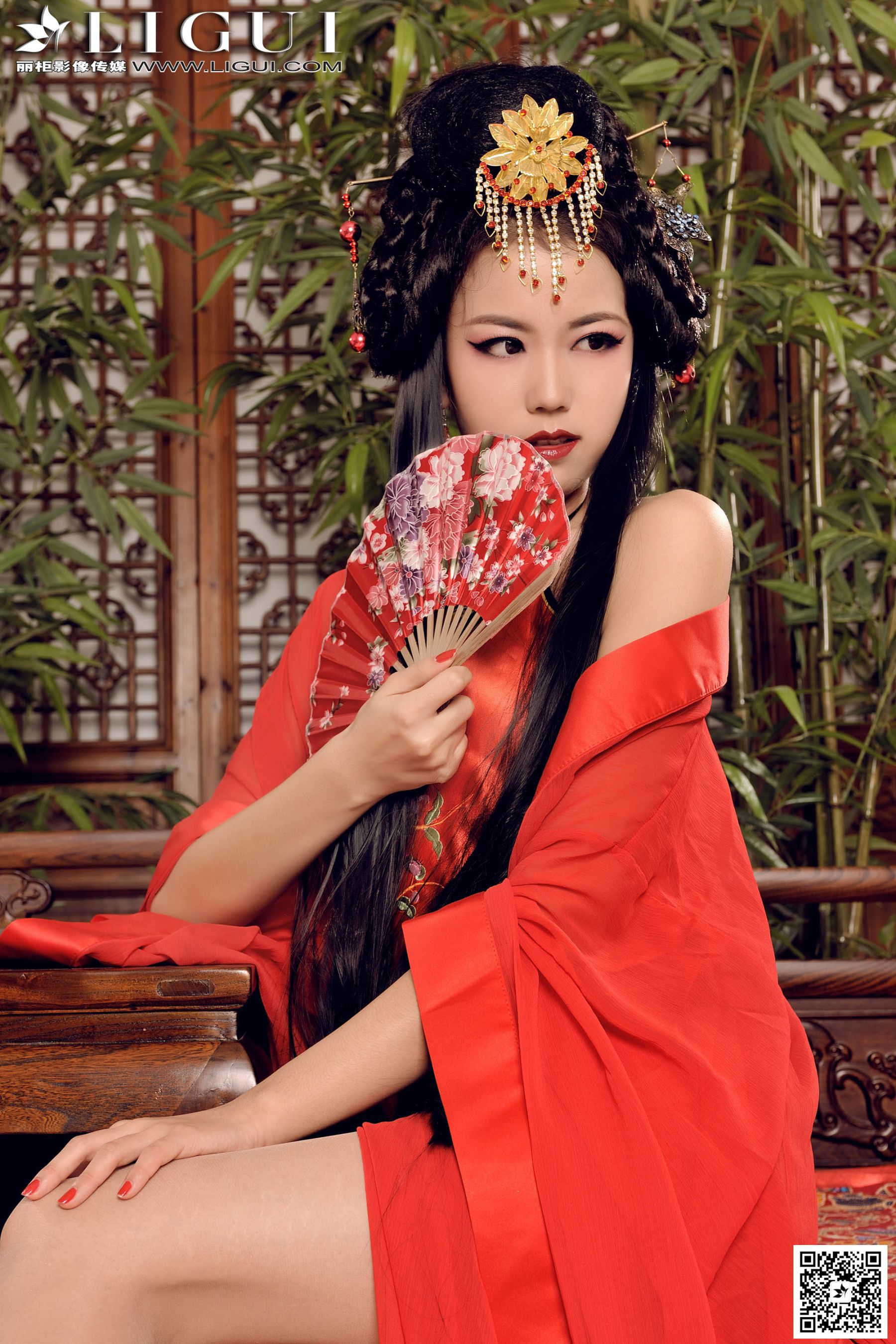 Model 可馨《极品古装美女丝足》上下全集 [丽柜LiGui] 美腿玉足写真图片_第1张