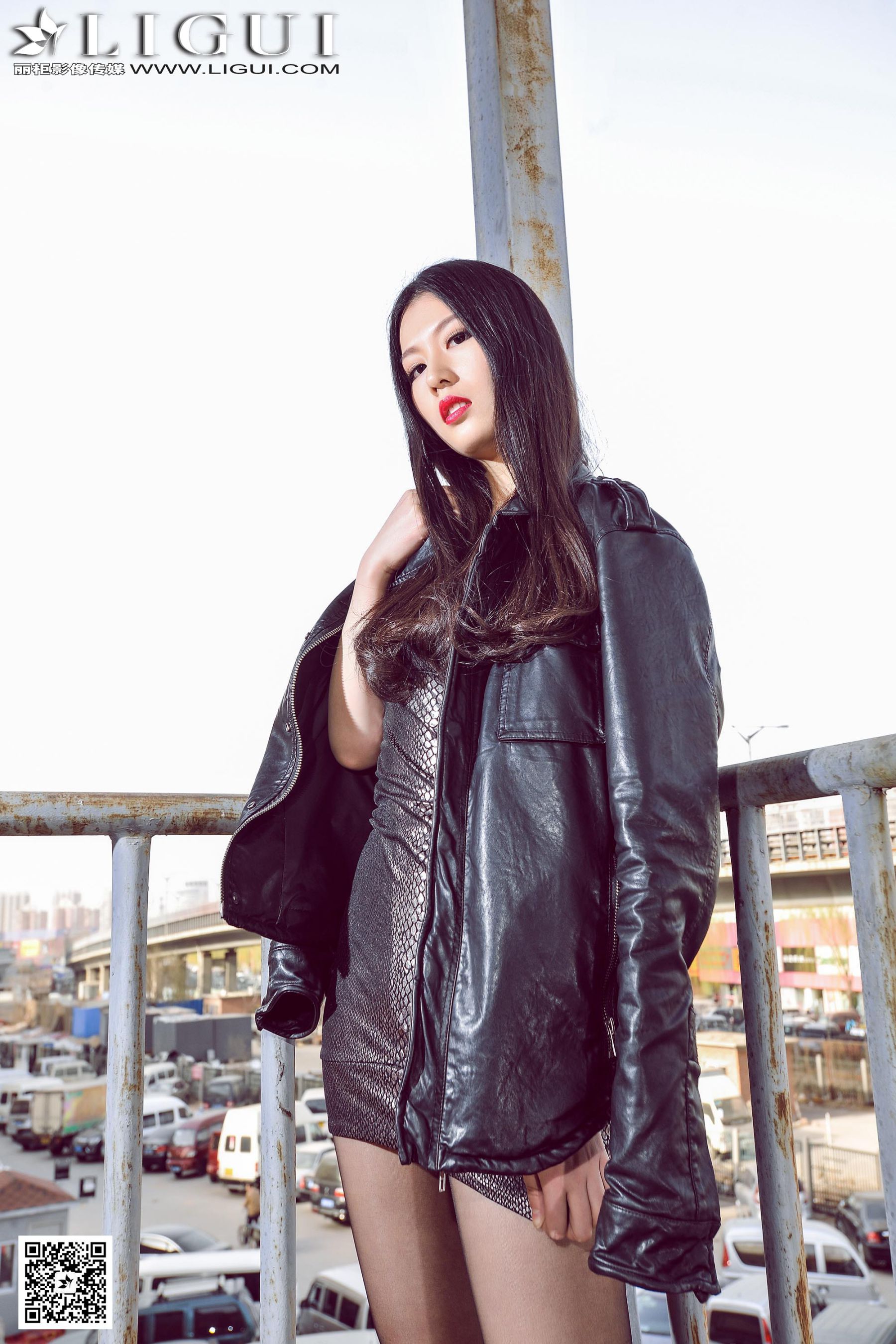 Model 佳怡《黑丝高跟女王外拍》上下全集 [丽柜LiGui] 美腿玉足写真图片_第1张
