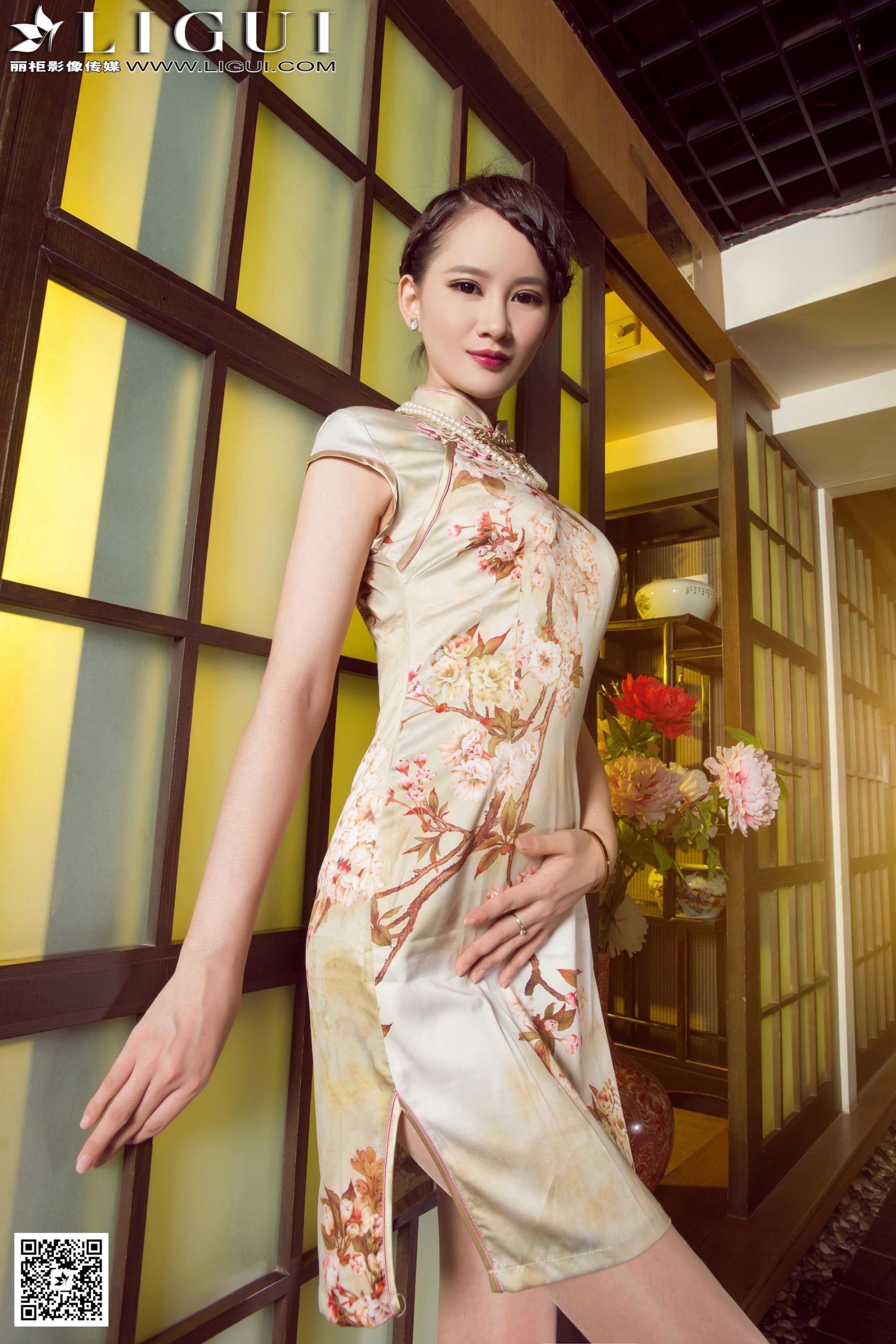 Model AMY《高贵旗袍美人》 [丽柜LiGui] 美腿玉足写真图片_第2张