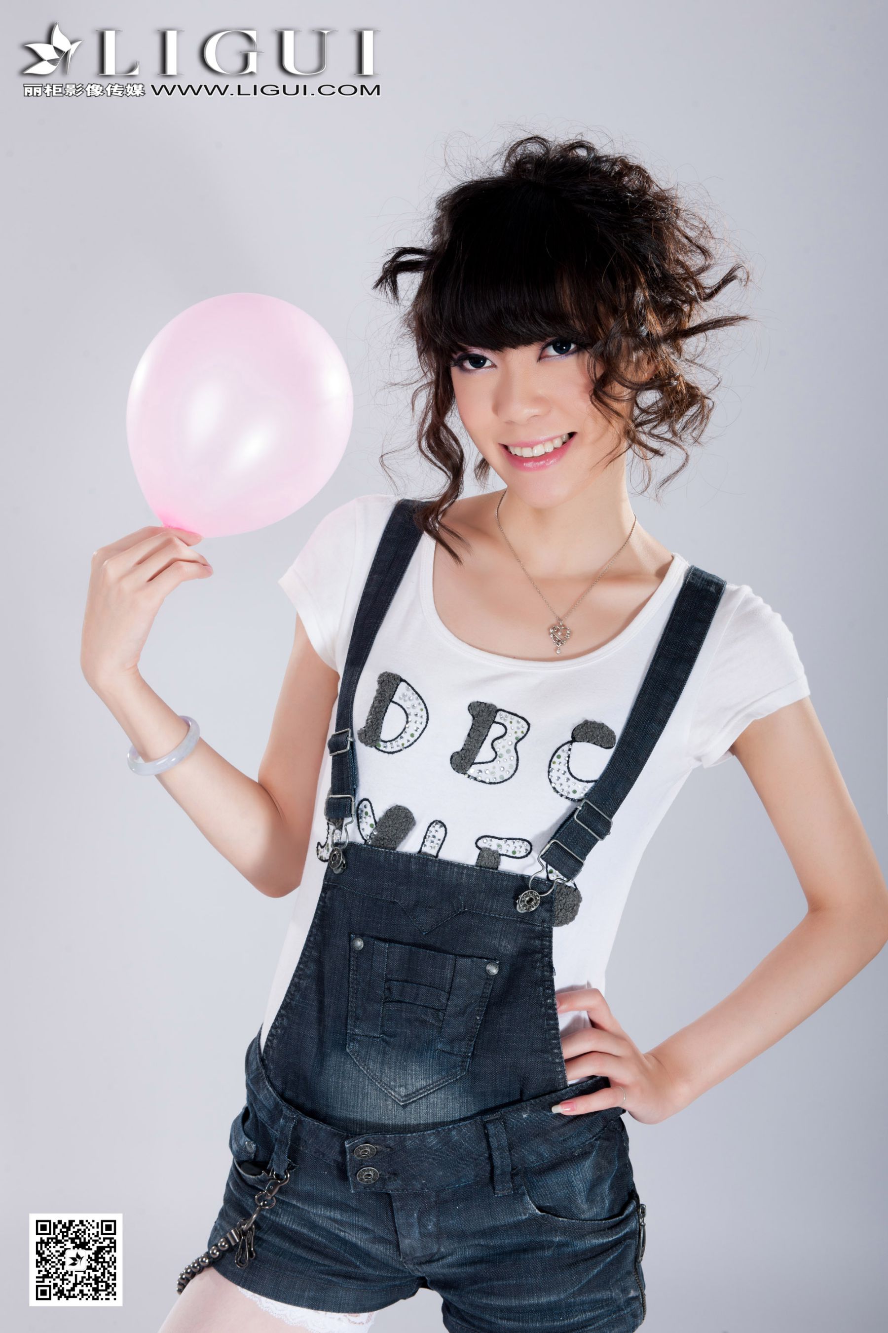 Model 乐乐《可爱吊带牛仔+白丝高跟》上中下全集 [丽柜LiGui] 美腿玉足写真图片_第1张