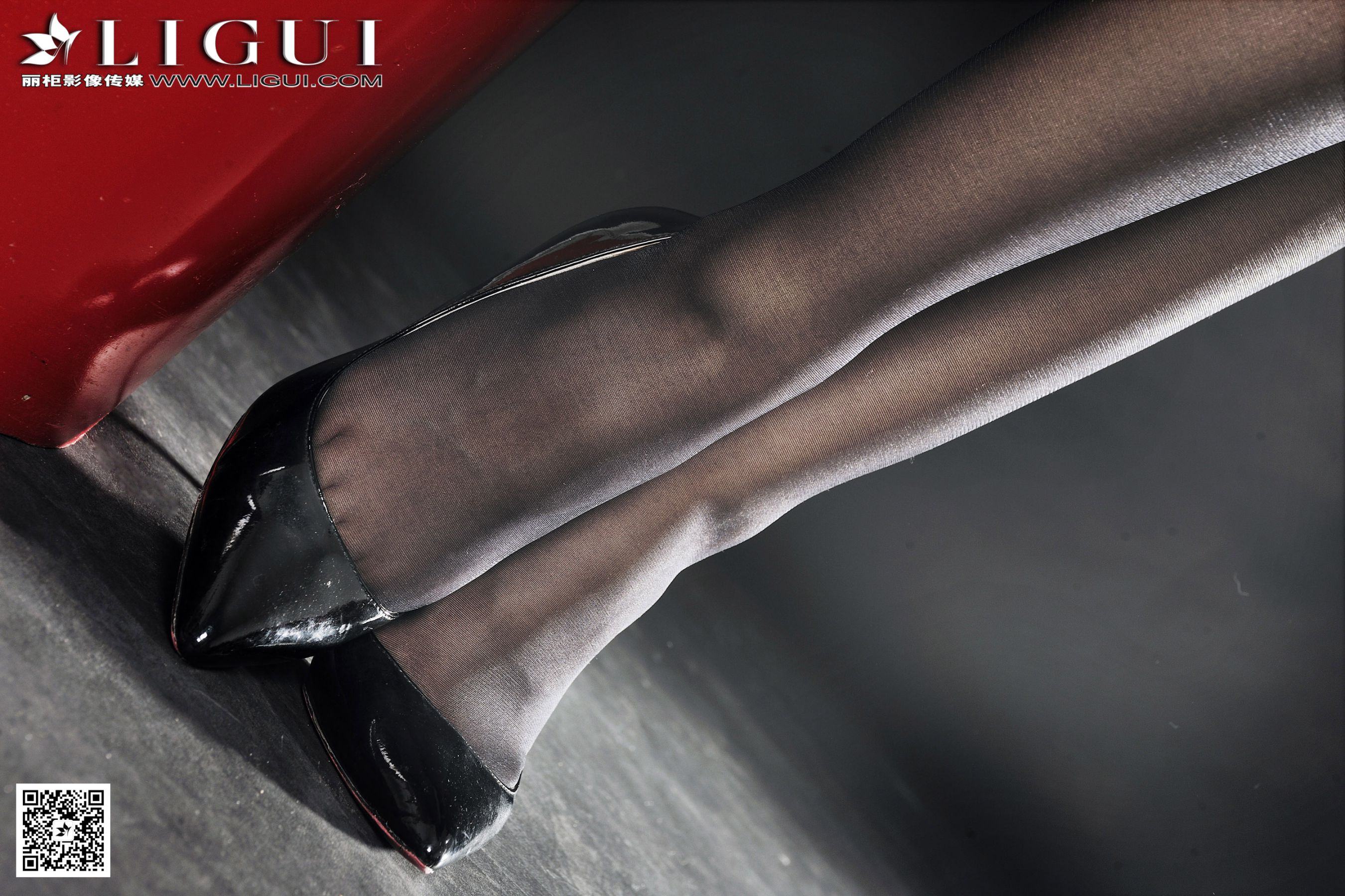 LIGUI文欣《黑丝美腿丝足》 上下部合集 [丽柜]_第3张