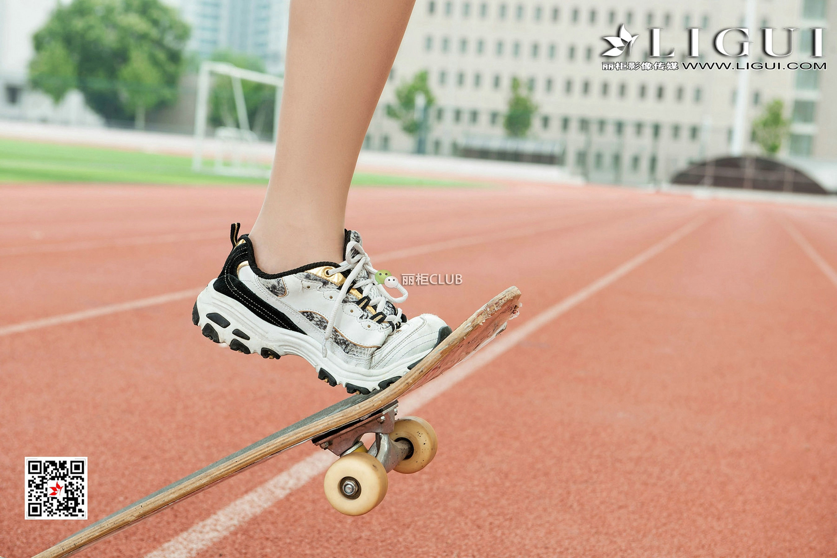 Model 筱筱《滑板少女丝足全套》 [丽柜Ligui]_第4张