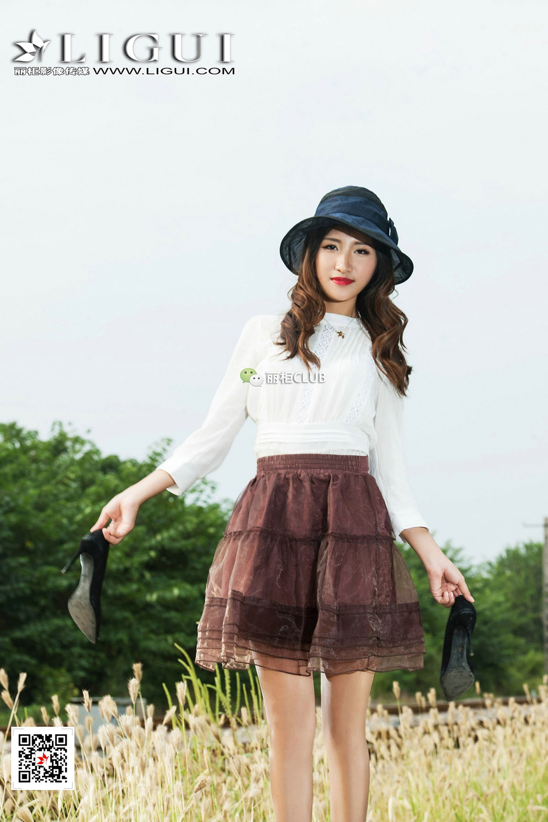 Model 思彤《时尚美腿唯美外拍》 [丽柜Ligui]_第5张