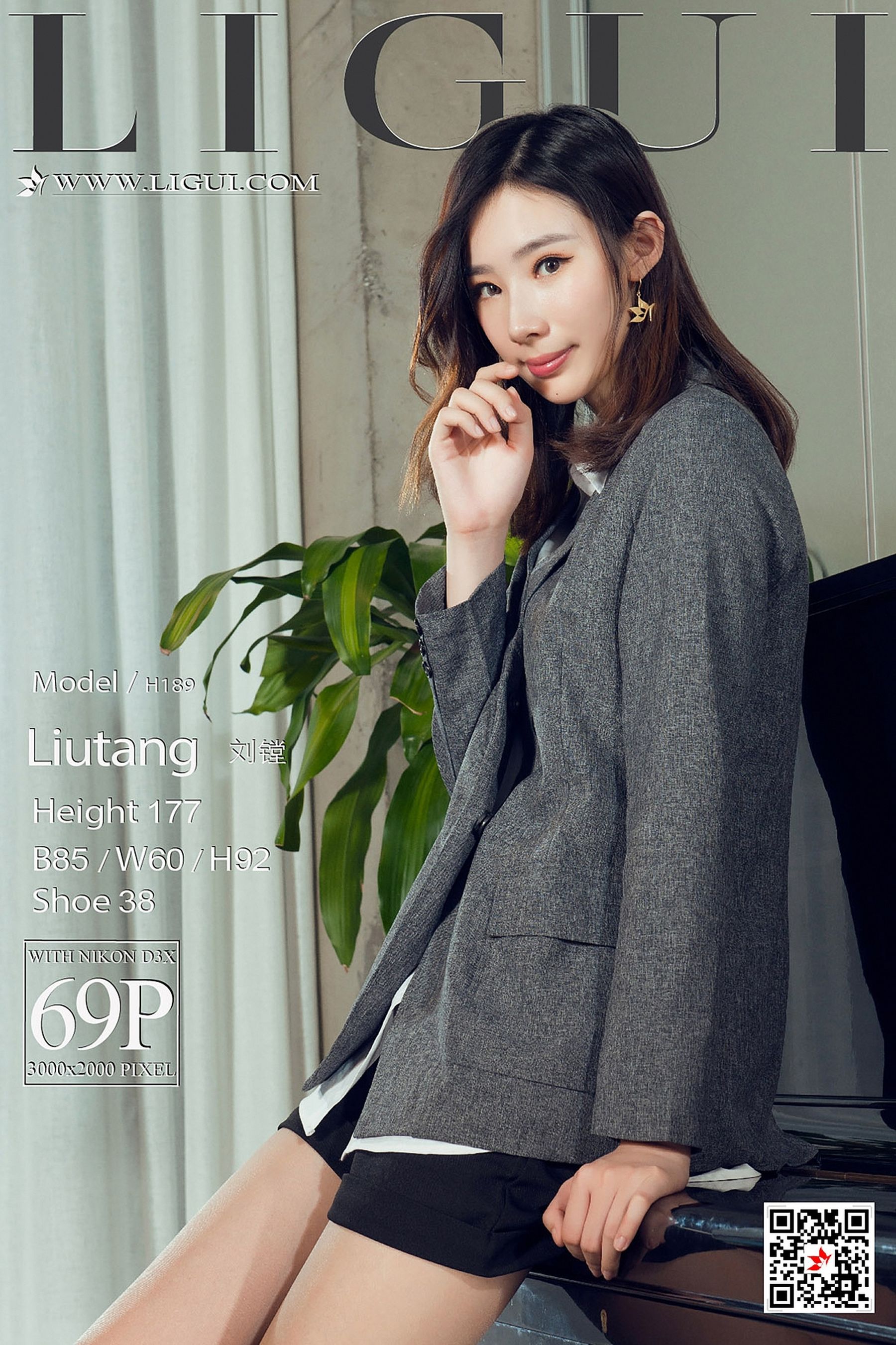 Model 刘镗《办公室肉丝袜美腿丝足》 [丽柜Ligui]_第1张