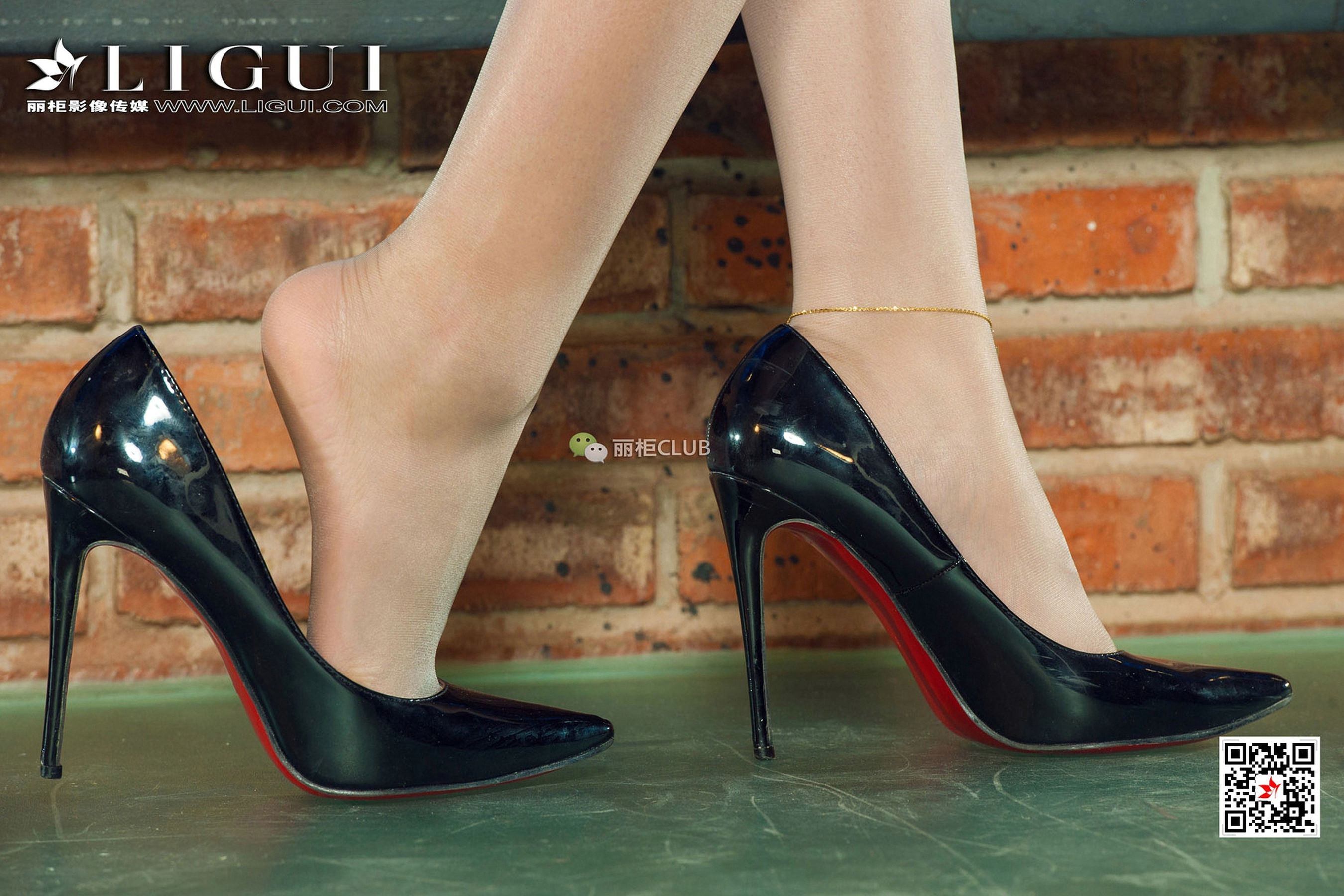 Model 王艾萌《酒吧吧台女神》 [丽柜Ligui]_第4张