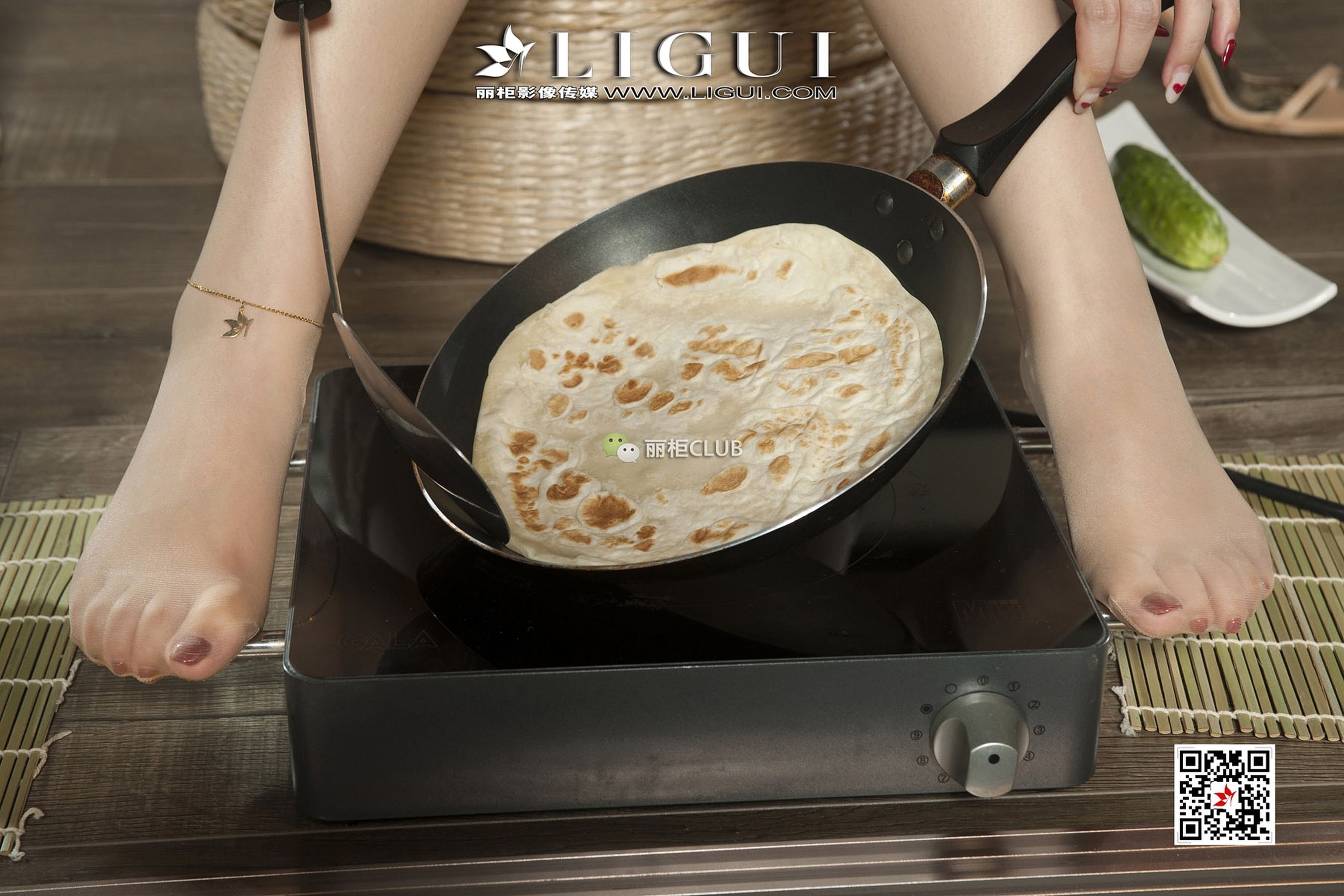 足模Vicky《丝足美食》 [丽柜Ligui]_第4张