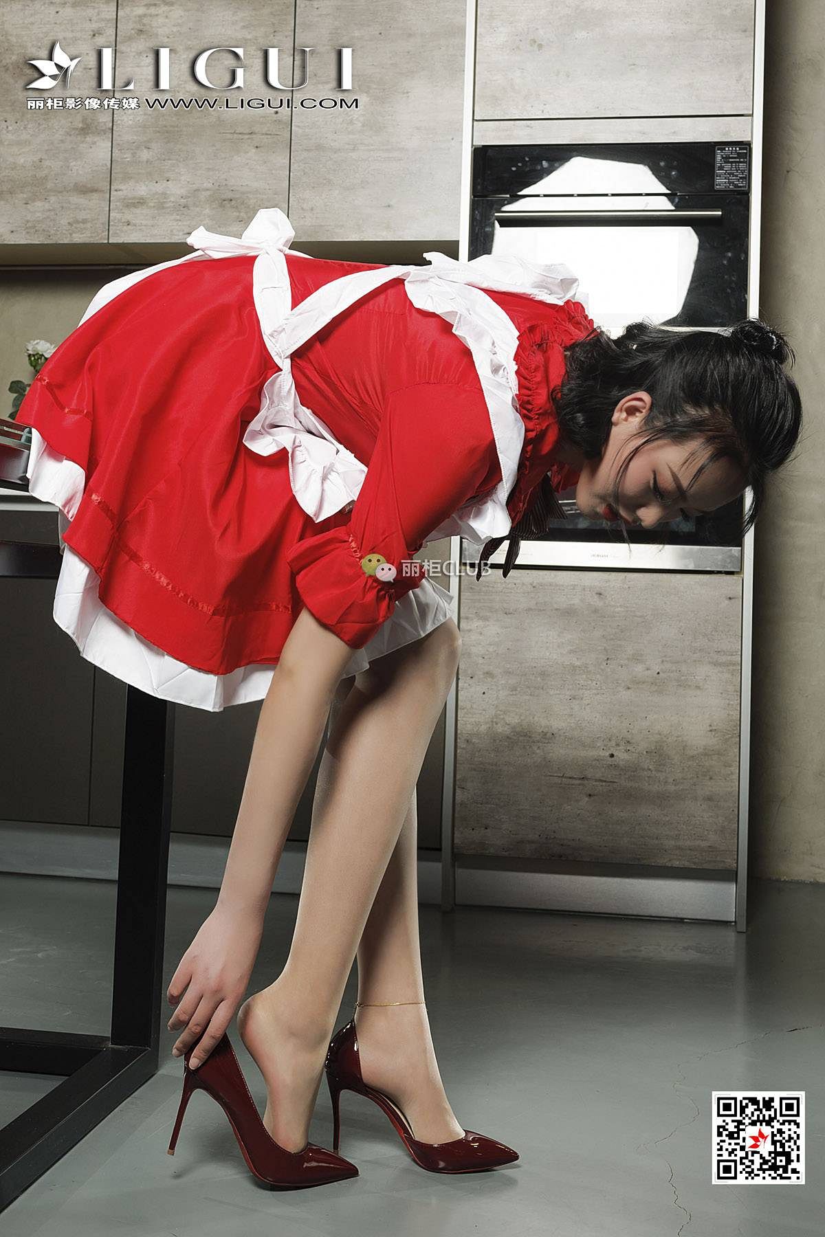 腿模敏儿《肉丝美厨娘》 [丽柜Ligui]_第2张