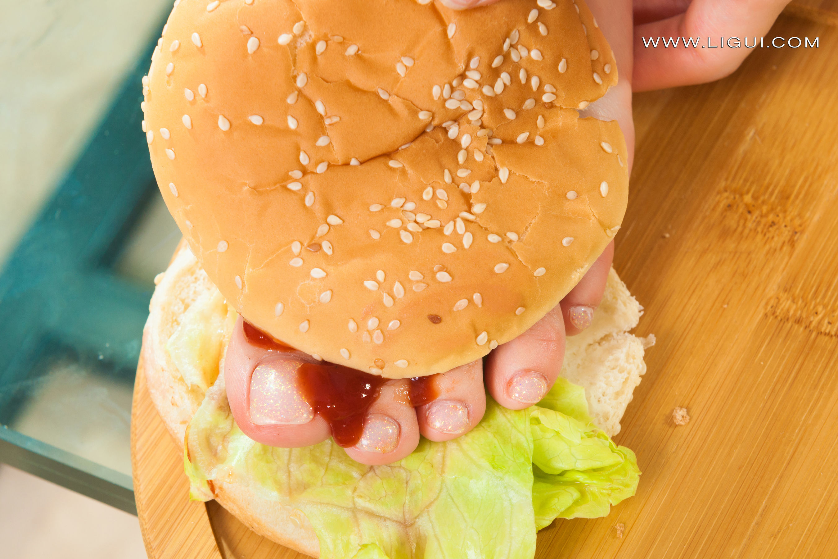 [丽柜LIGUI]  小智贤&小七 莲食记-超级汉堡_第3张