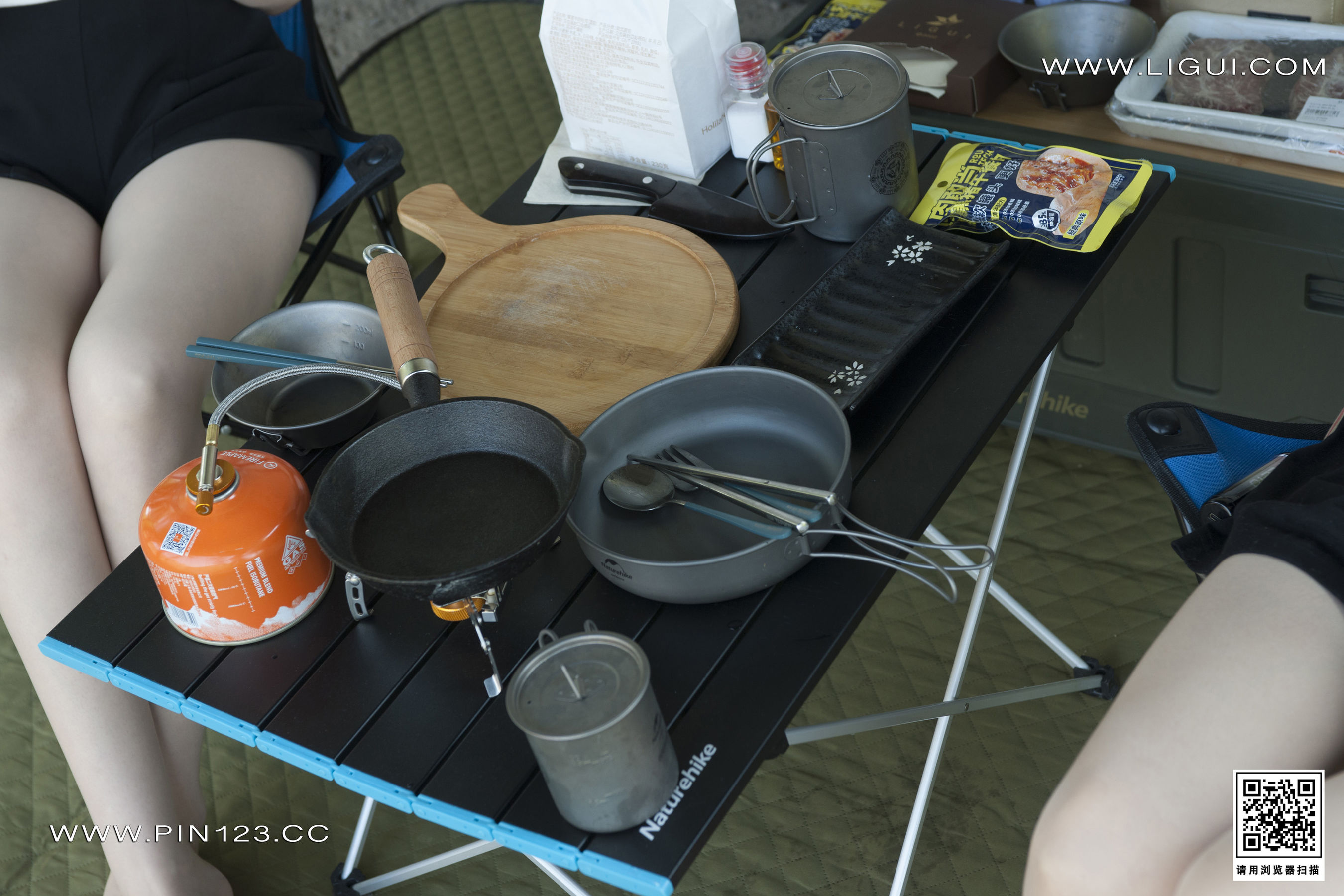 [丽柜Ligui]  兔子＆Vicky 香丝露营_第1张