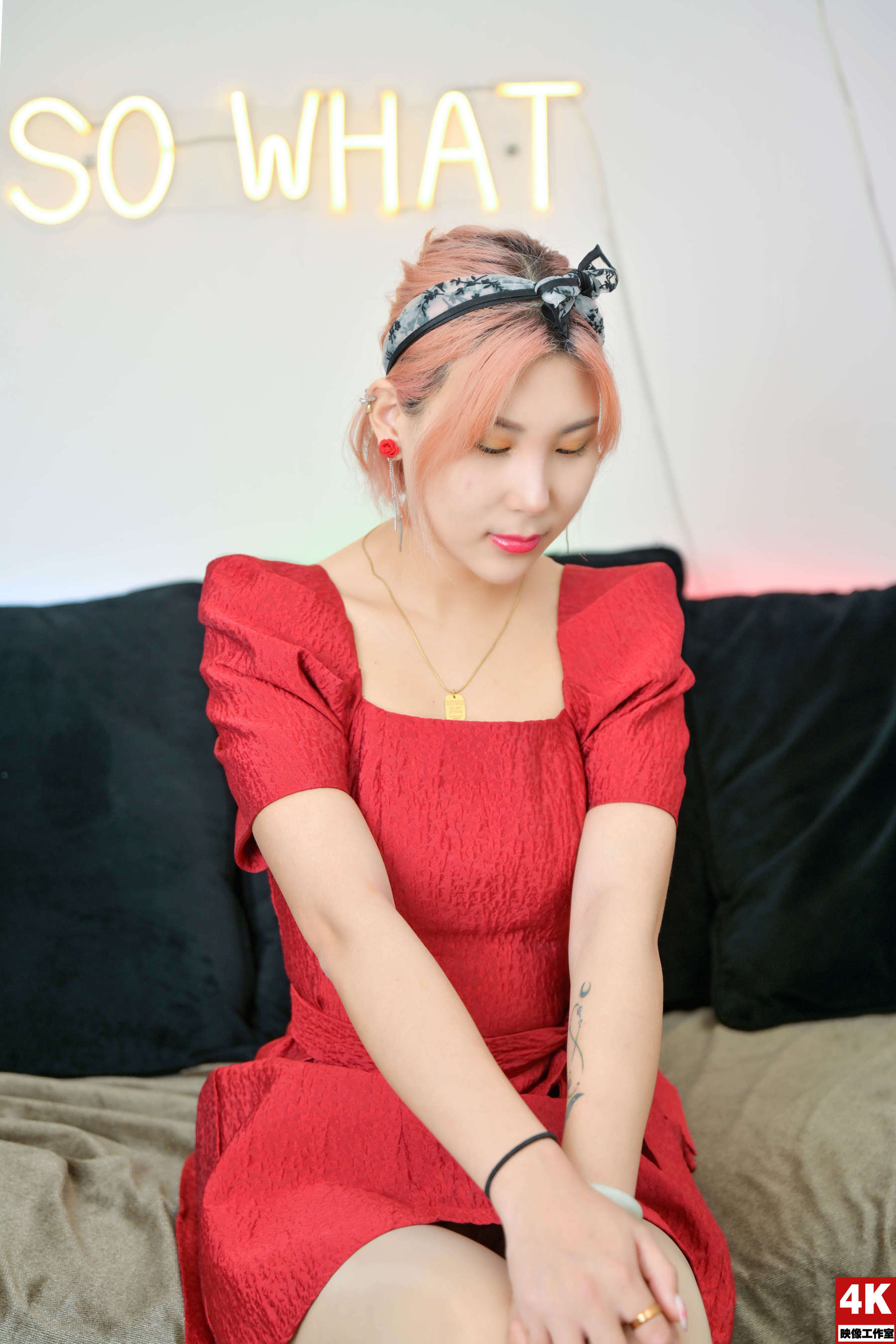 [丽柜Ligui]  小發 氛围灯下的肉丝_第3张