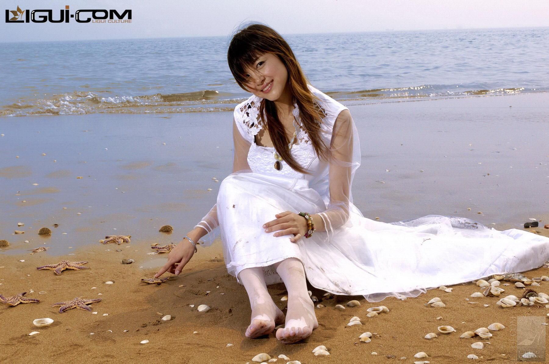 [丽柜LiGui] Model 菲儿《丝袜版白雪公主》丝足写真图片_第2张