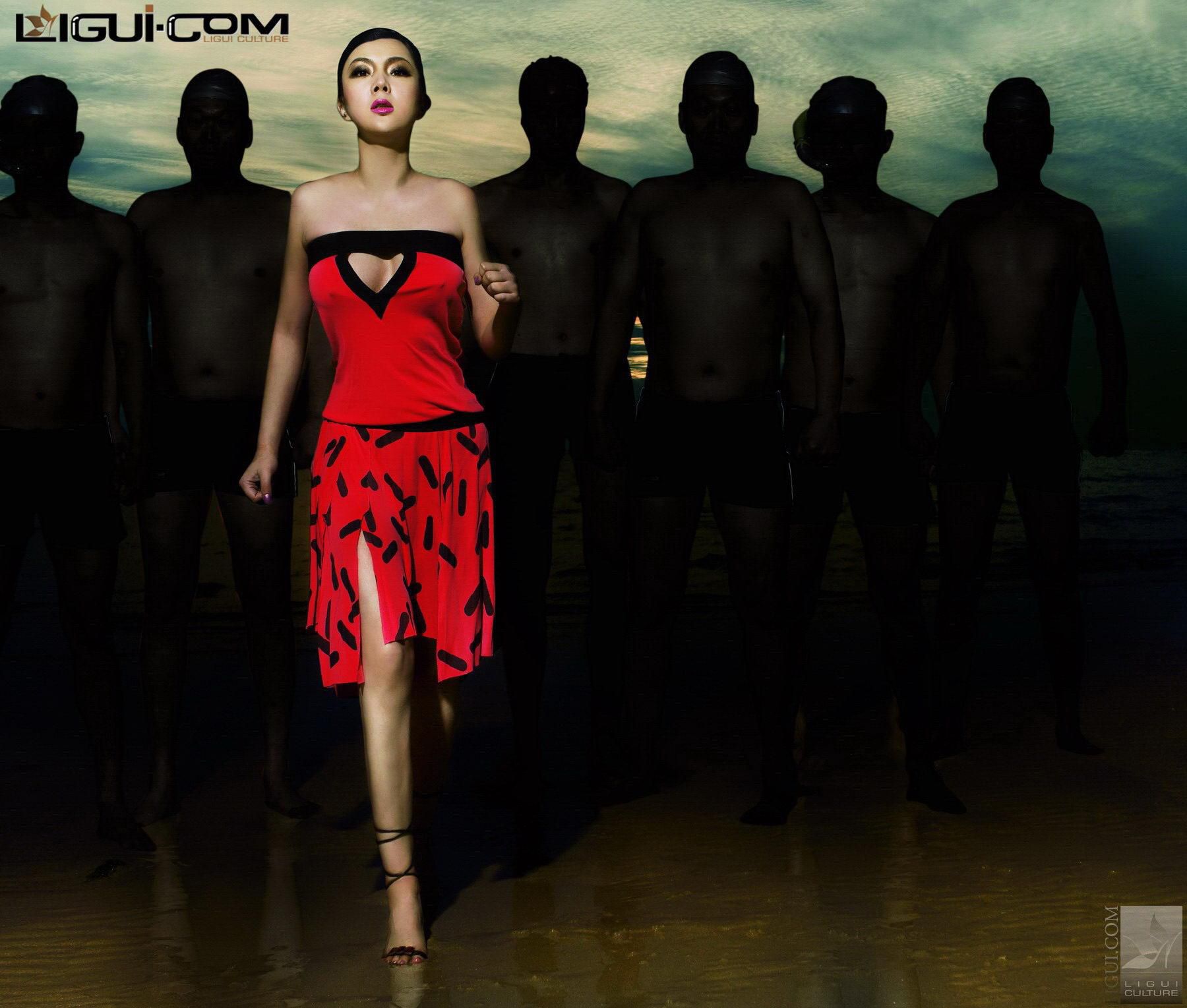 Model 伊昕《拿什么网住你，我的爱人》 [丽柜LiGui] 丝足写真图片_第3张