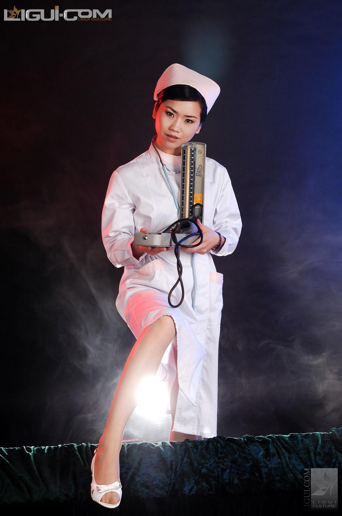 Model 由美《性感的天使护士》 [丽柜LiGui] 丝足写真图片_第2张