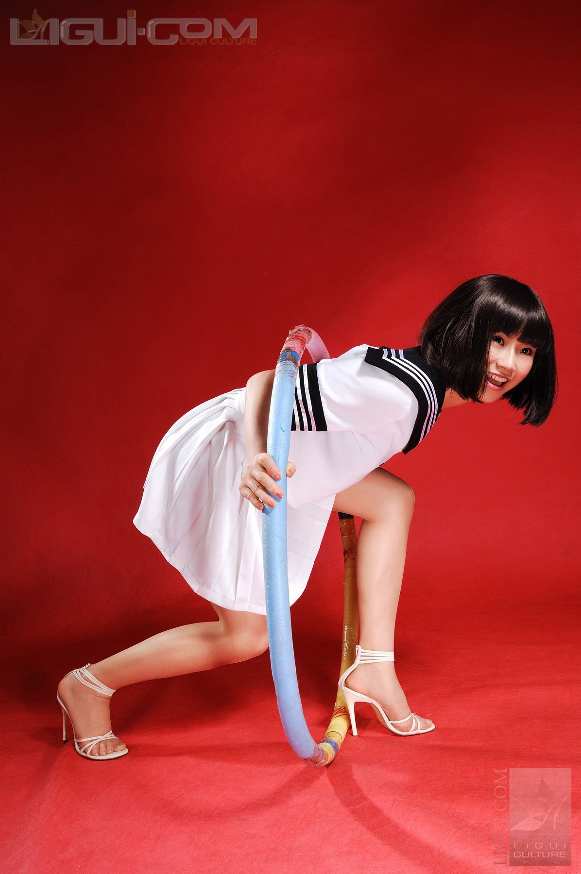 Model 由美《可爱学生妹锻炼时秀丝袜》 [丽柜LiGui] 丝足写真图片_第4张