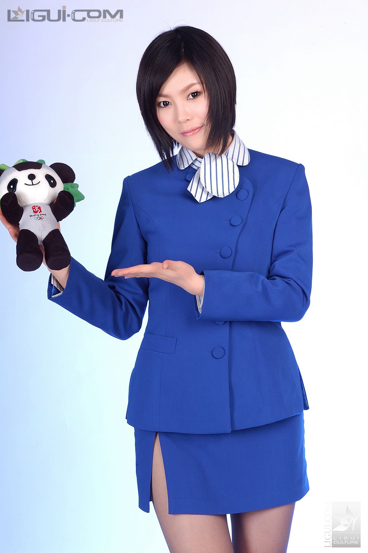 Model 慕子《高跟美丝空姐之福娃女王之恋》 [丽柜LiGui] 丝足写真图片_第1张