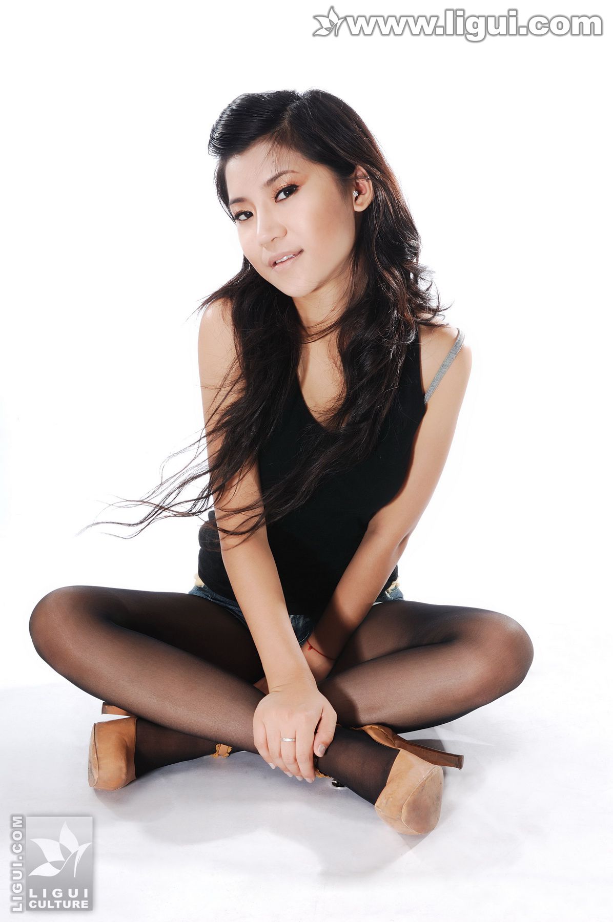 Model 卡鲁鲁《夏日凉意的蒙面捆绑》 [丽柜美束LiGui] 丝足写真图片_第3张