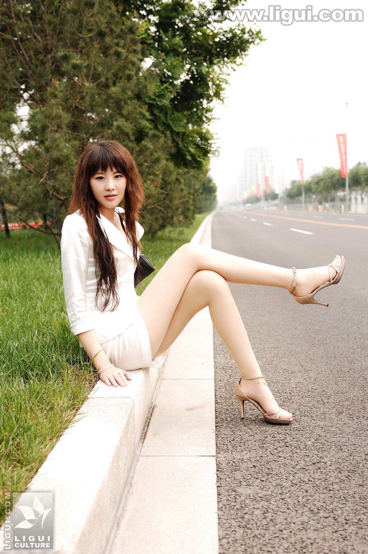 Model 菲菲《超级美女奥运赛场展》 [丽柜LiGui] 美腿玉足写真图片_第1张