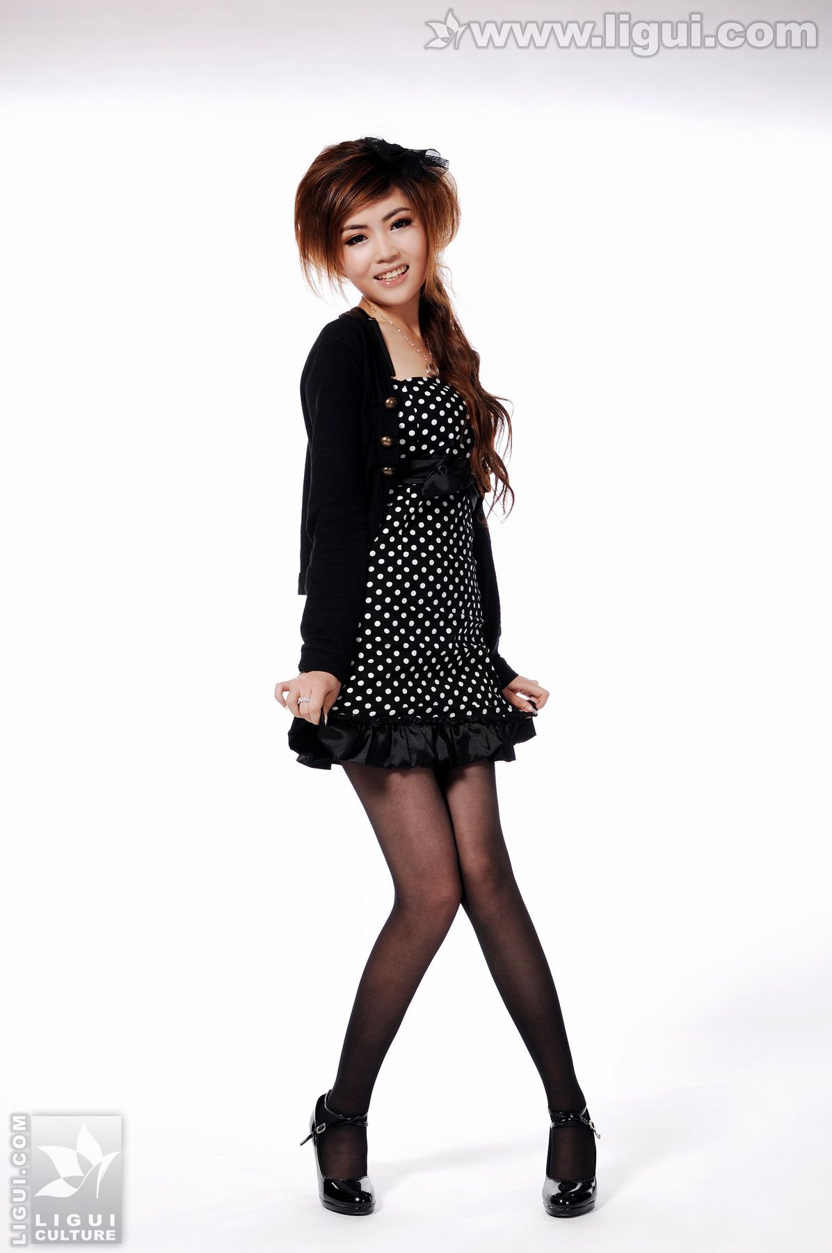 Model 张凤娇《简单高跟美足秀》 [丽柜LiGui] 美腿玉足写真图片_第1张