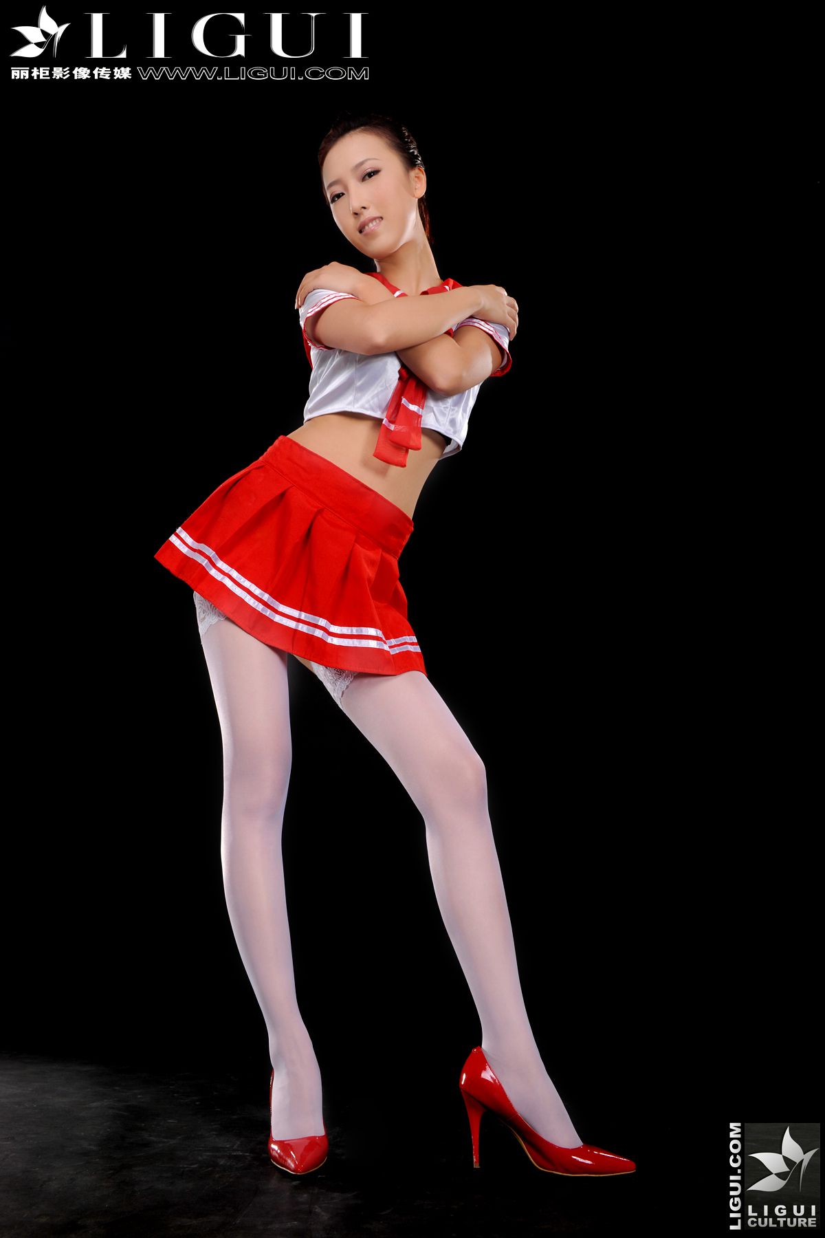 Model 美美《清纯学生妹》 上下合集 [丽柜LiGui] 美腿玉足写真图片_第2张