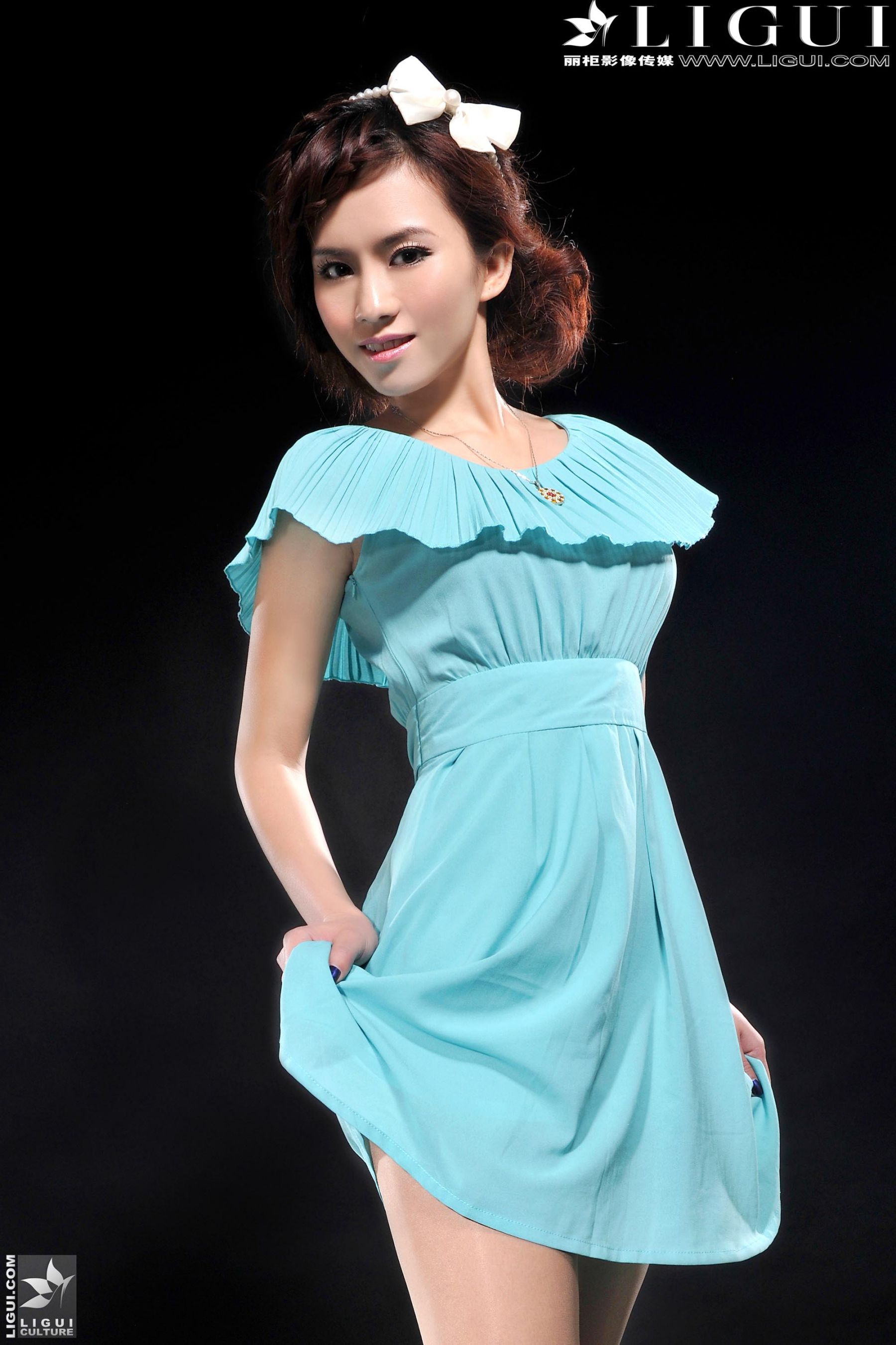 Model 安娜《薄纱丝足》[丽柜贵足] 美腿玉足写真图片_第1张