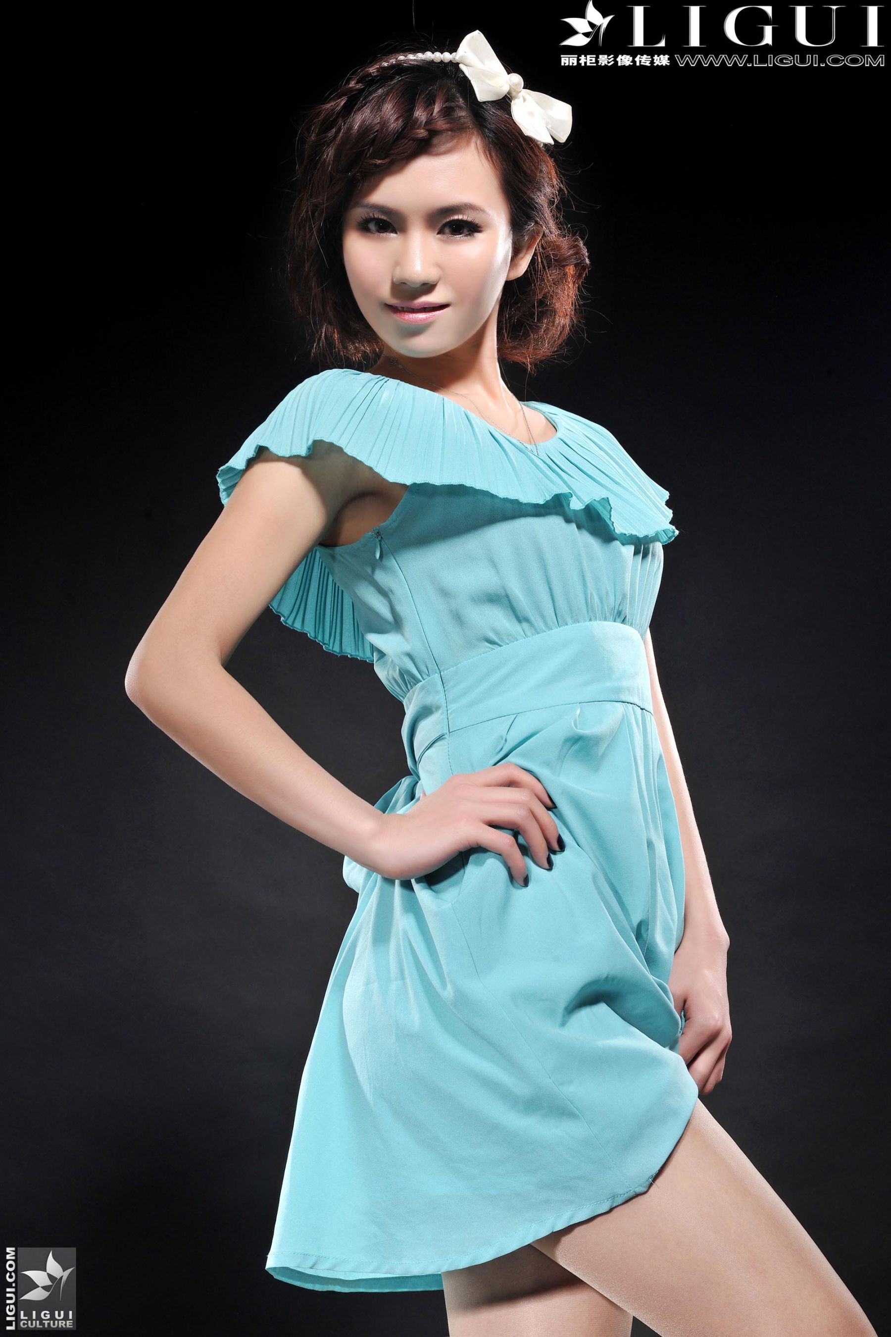 Model 安娜《薄纱丝足》[丽柜贵足] 美腿玉足写真图片_第5张