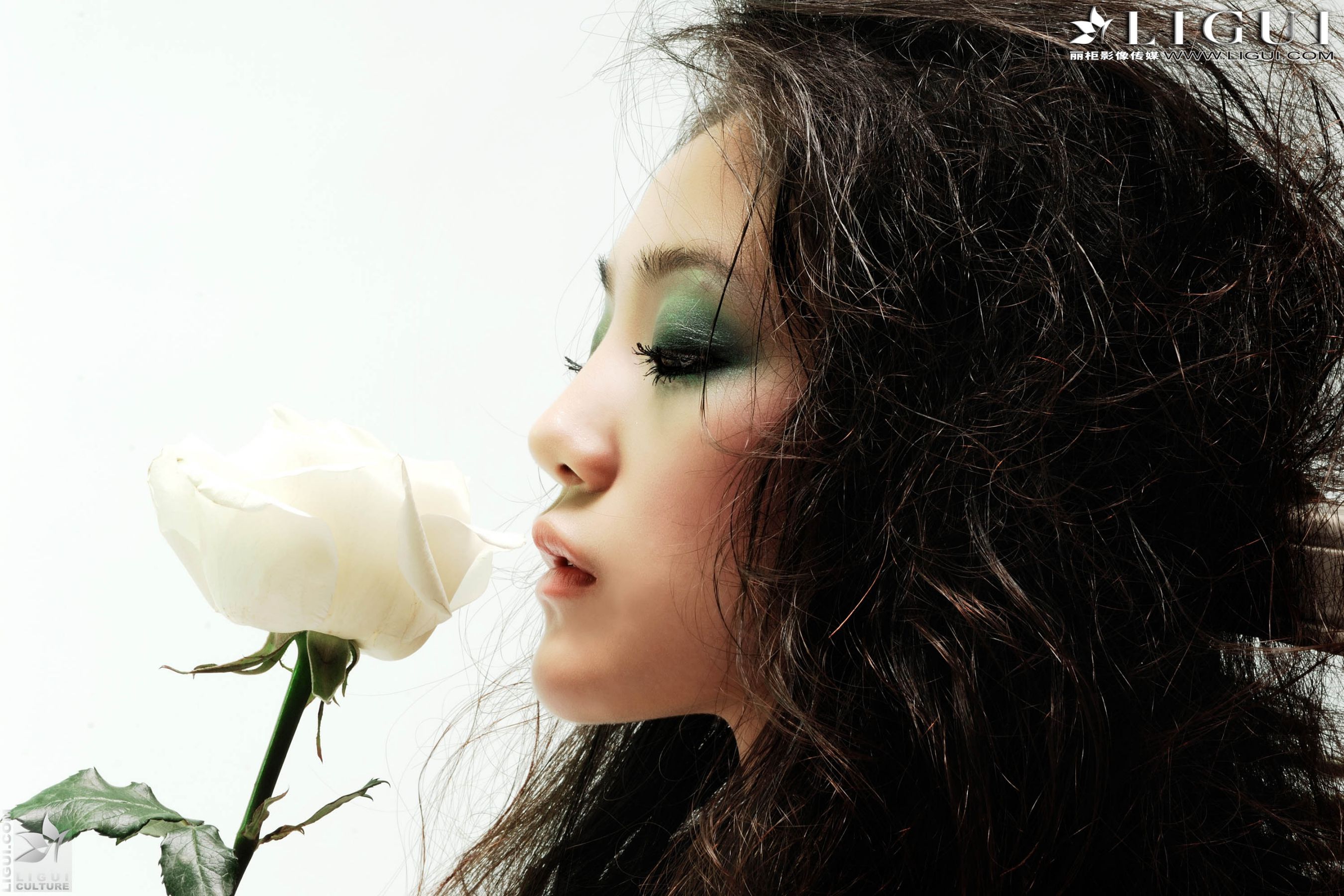 [丽柜贵足LiGui] Model 张静研《时尚美足》美腿丝足写真图片_第4张