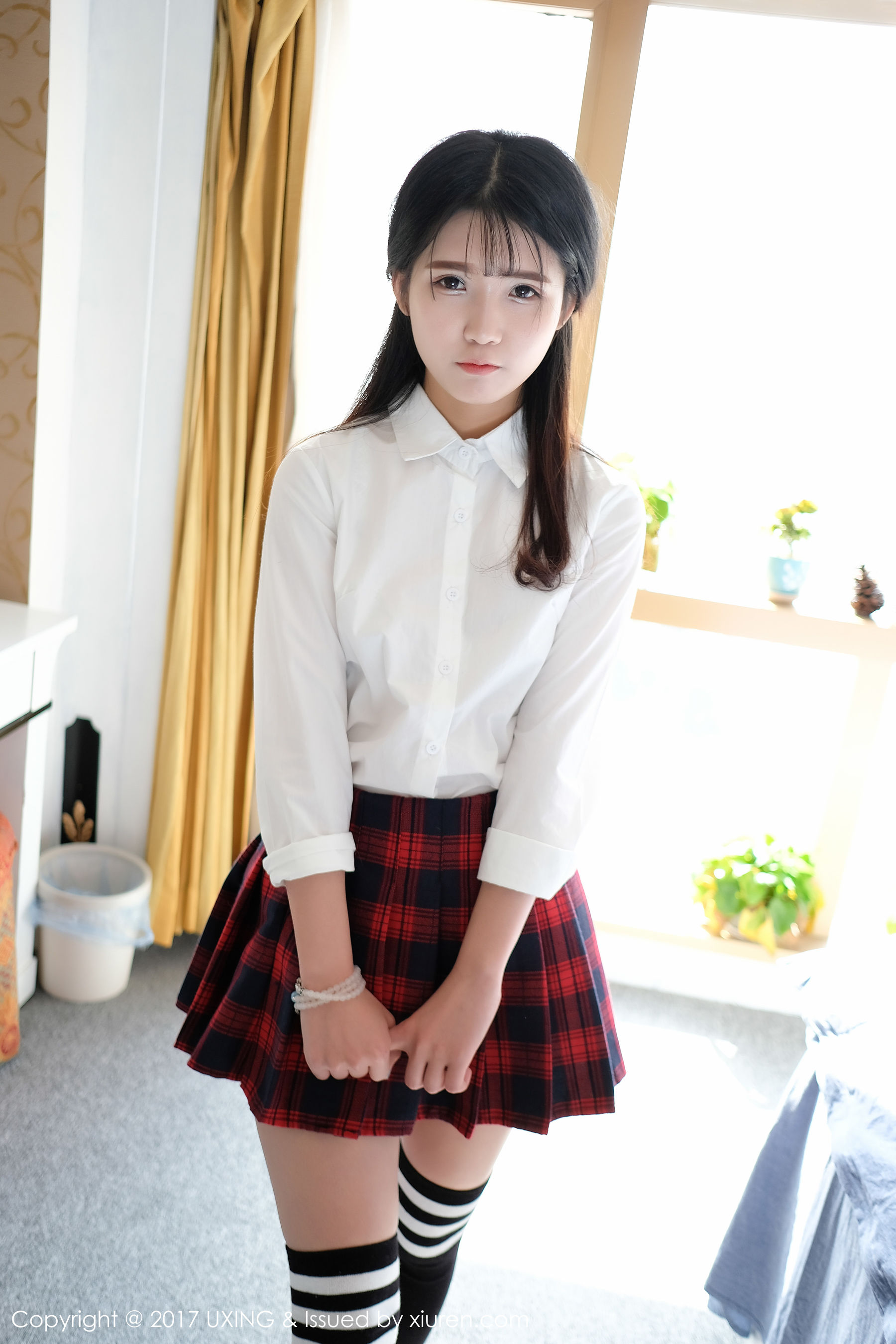 可爱的小叶子《衬衫学生装+蕾丝内衣装扮》 [优星馆UXING] VOL.046_第1张