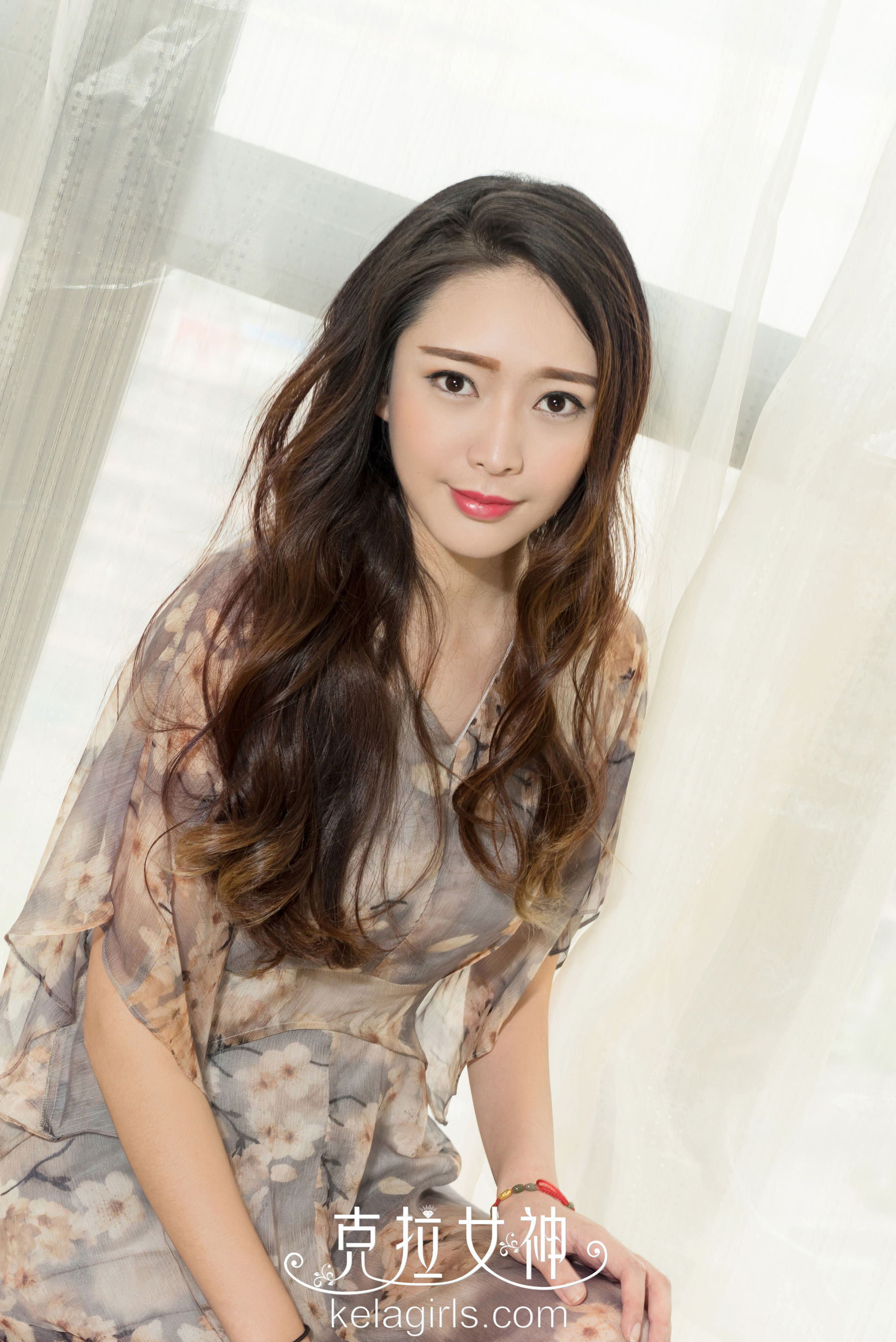 珊珊《性感的斑马》 [克拉女神]_第1张