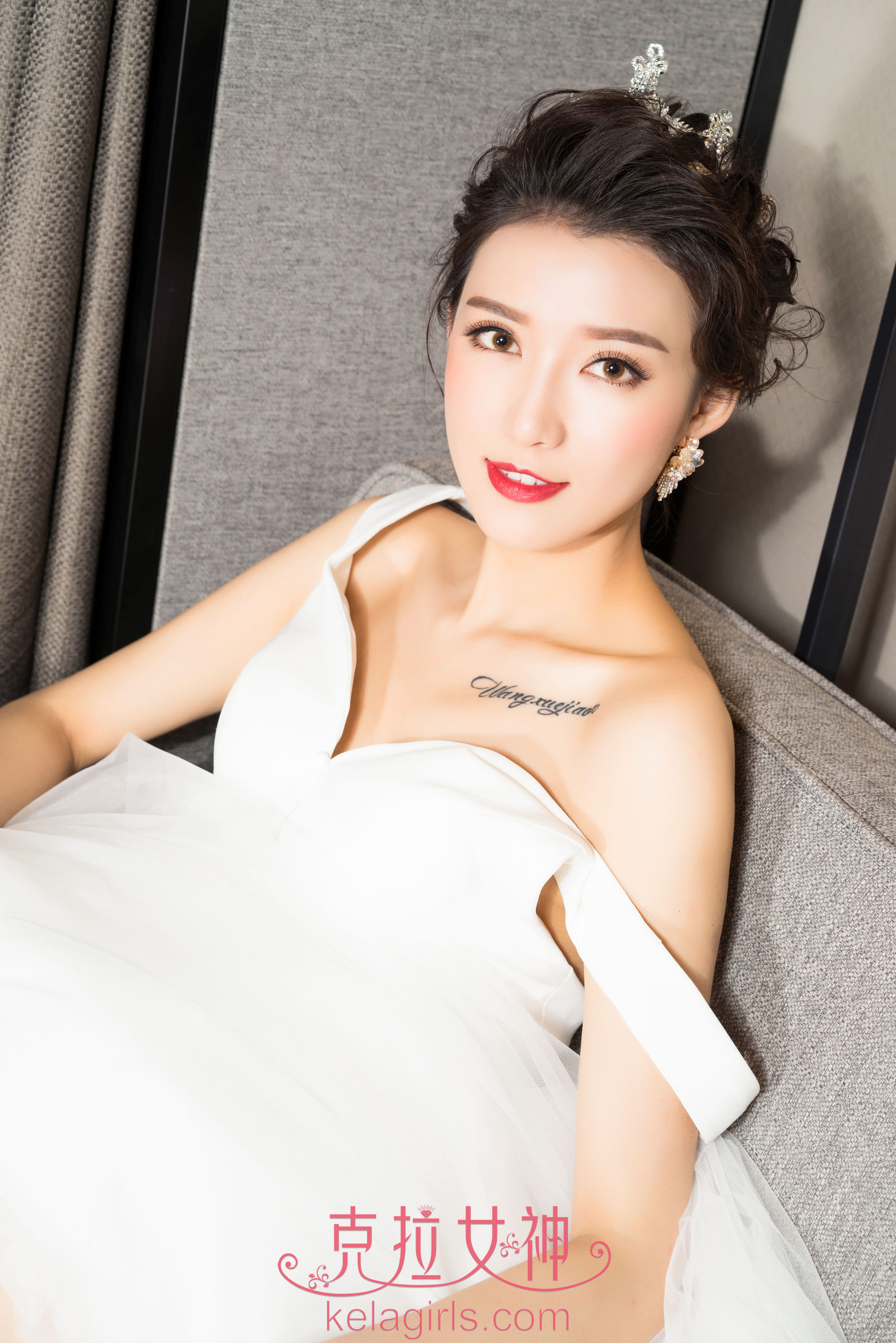 [克拉女神Kelagirls] 2017.11.17 赵雨静 美丫玩杯杯_第1张