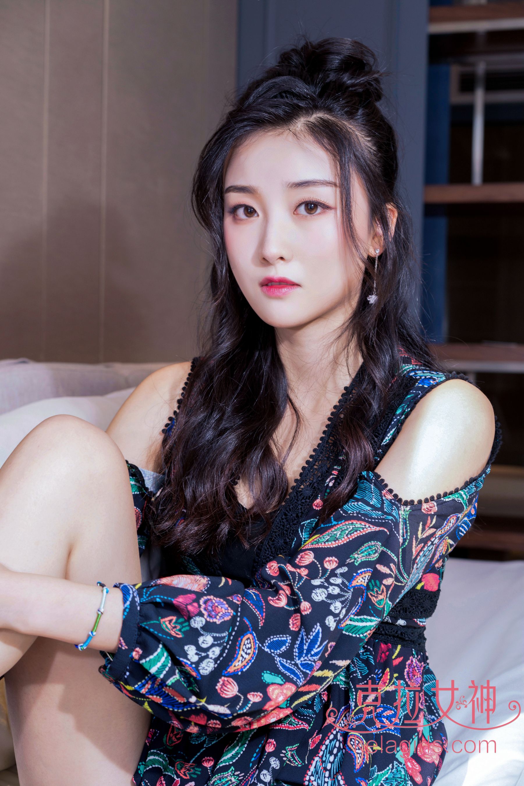 [克拉女神Kelagirls]  馨馨 十指殷红_第5张