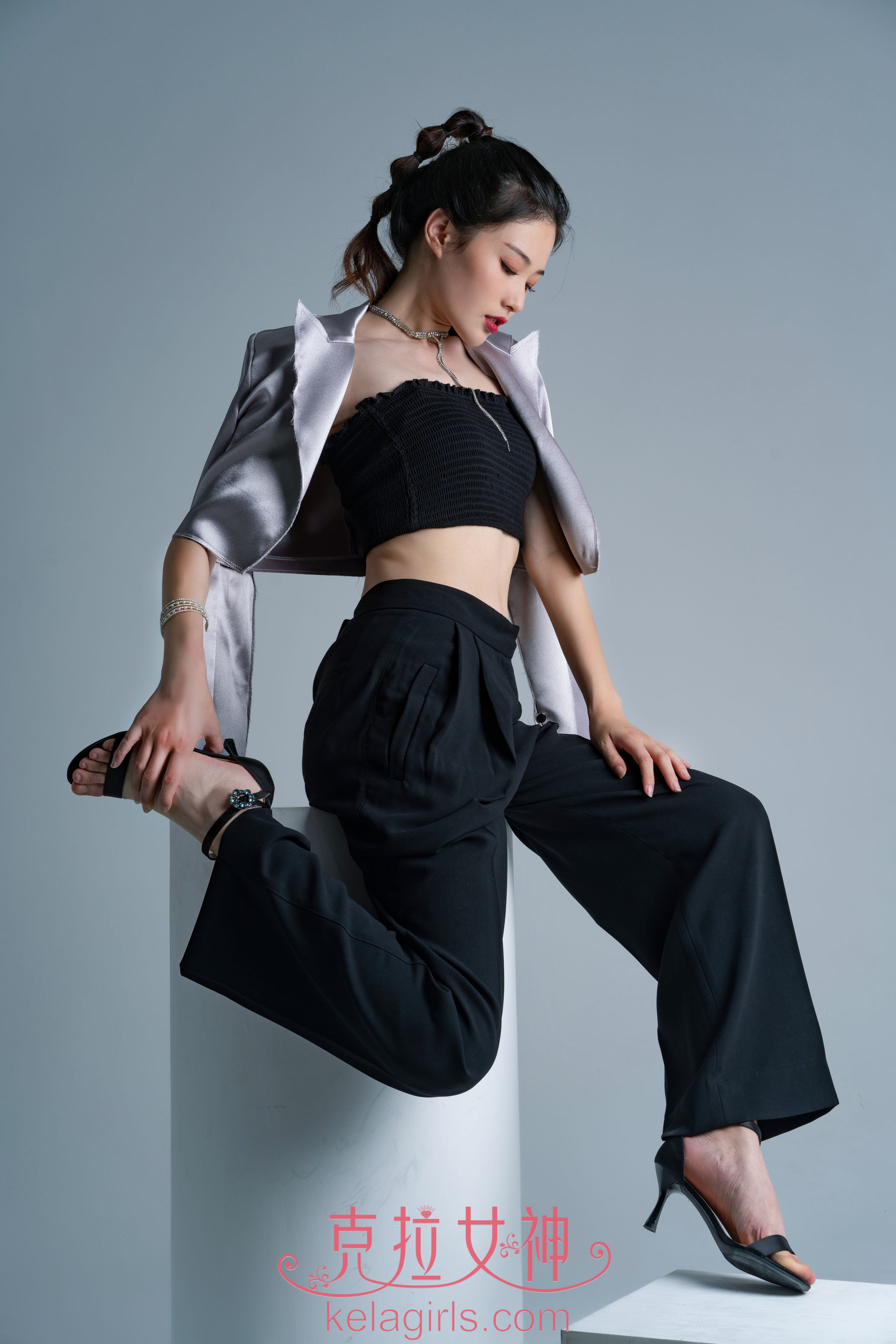 [克拉女神Kelagirls]  苏棠 酷拍裸足_第4张