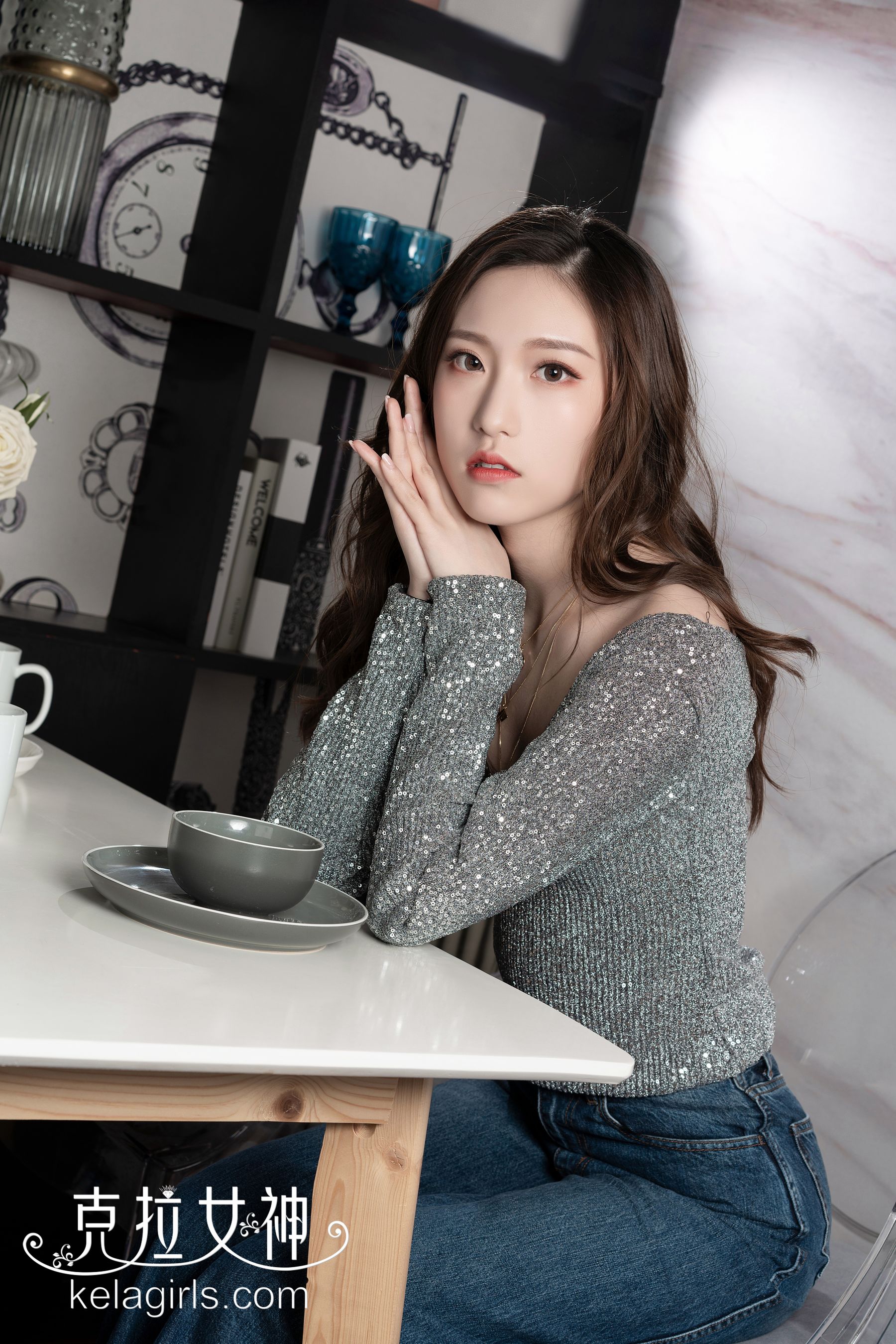 [克拉女神Kelagirls]  芊芊 银装小翘臀_第1张