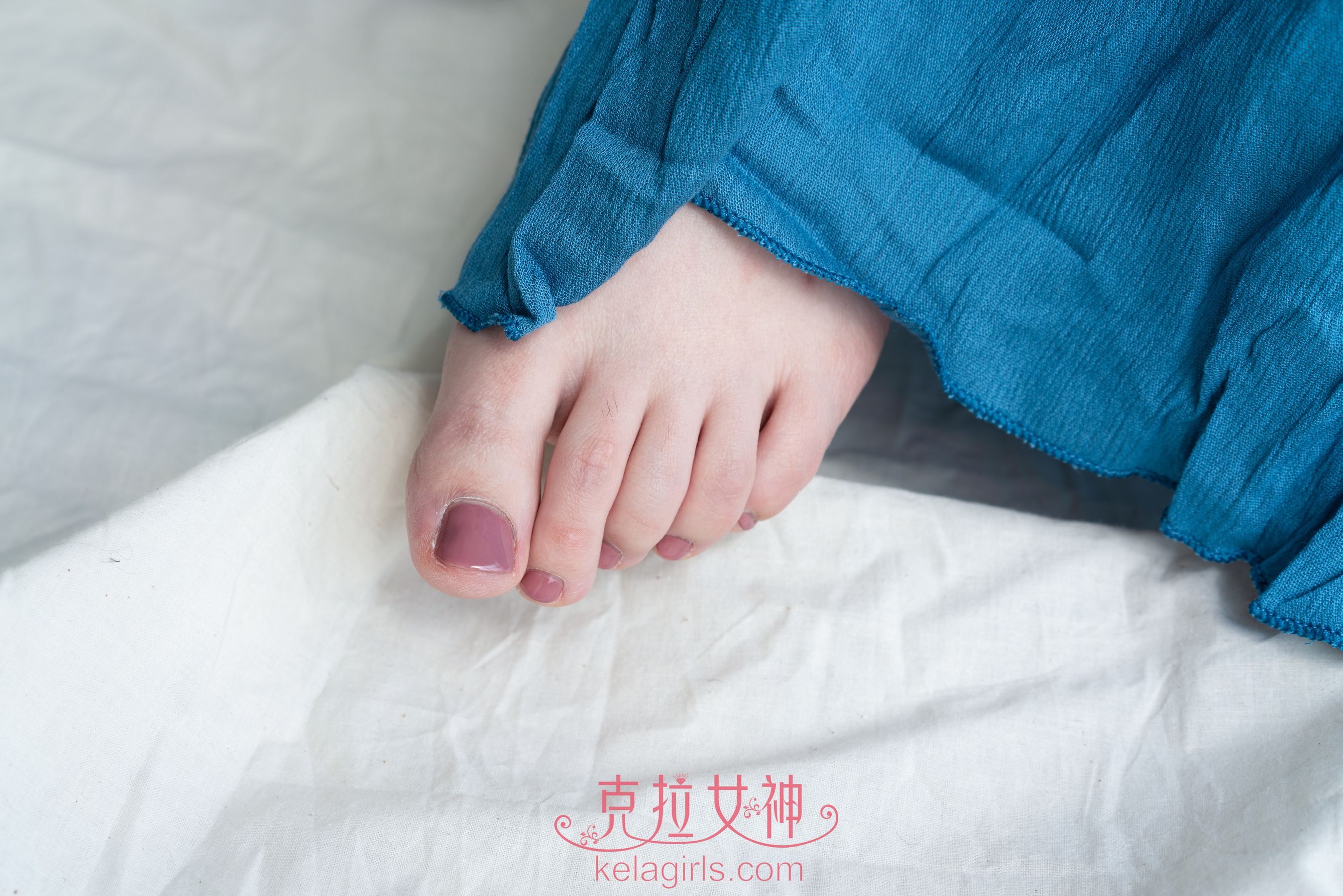 [克拉女神Kelagirls]  百琳 玉足添香_第1张