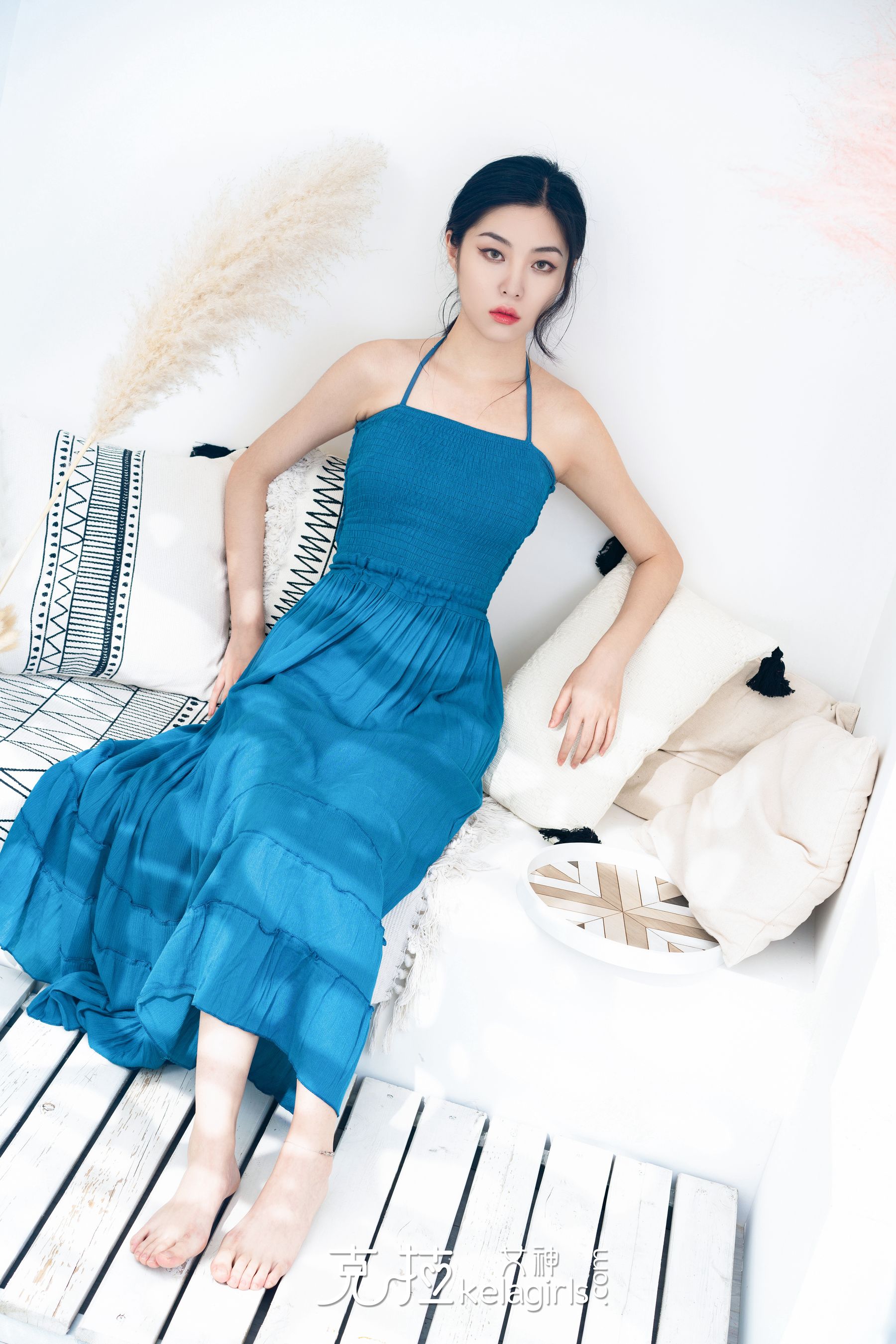 [克拉女神Kelagirls]  楚楚 嫩足配美链_第3张