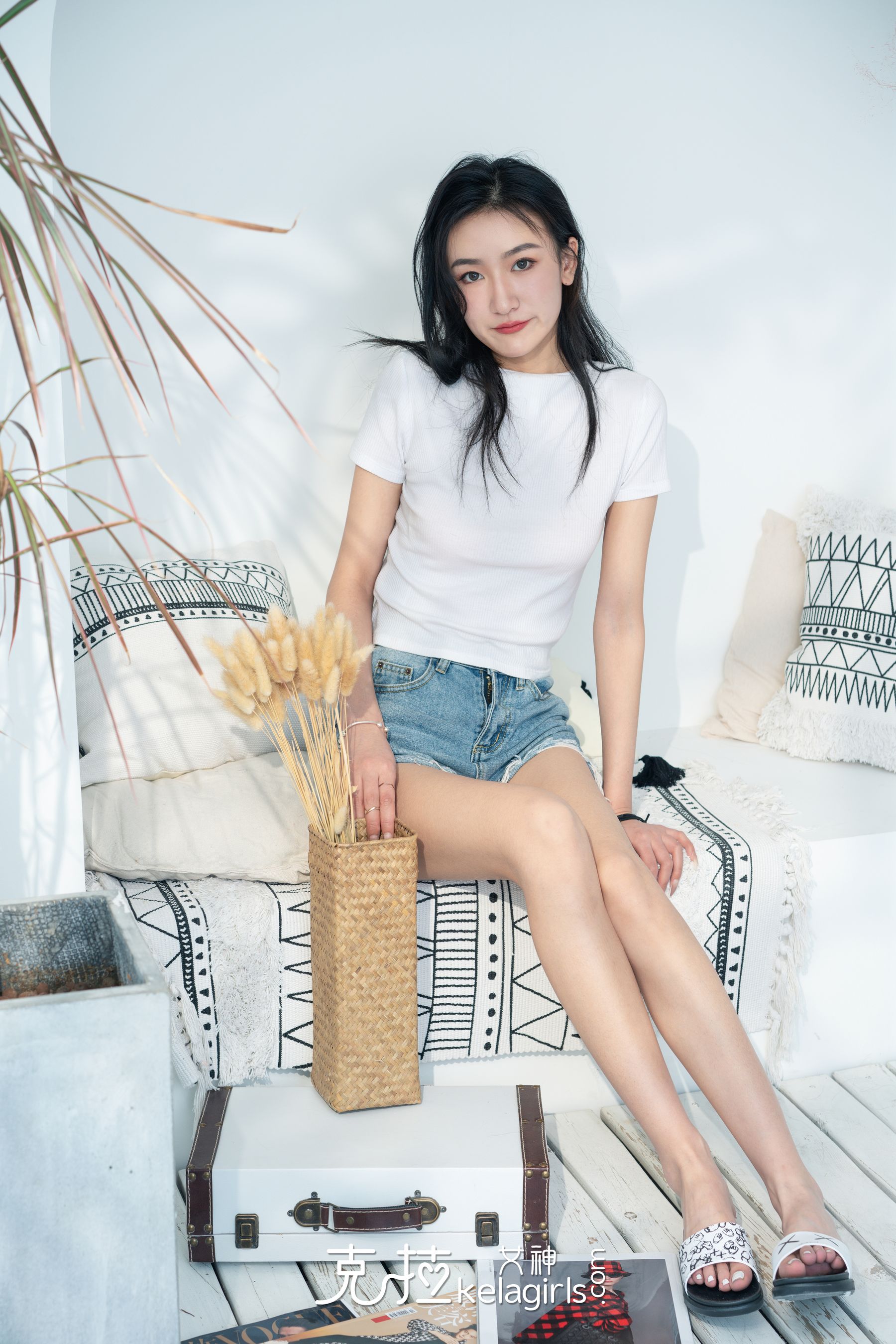 [克拉女神Kelagirls]  燕妮 简约凉拖_第1张