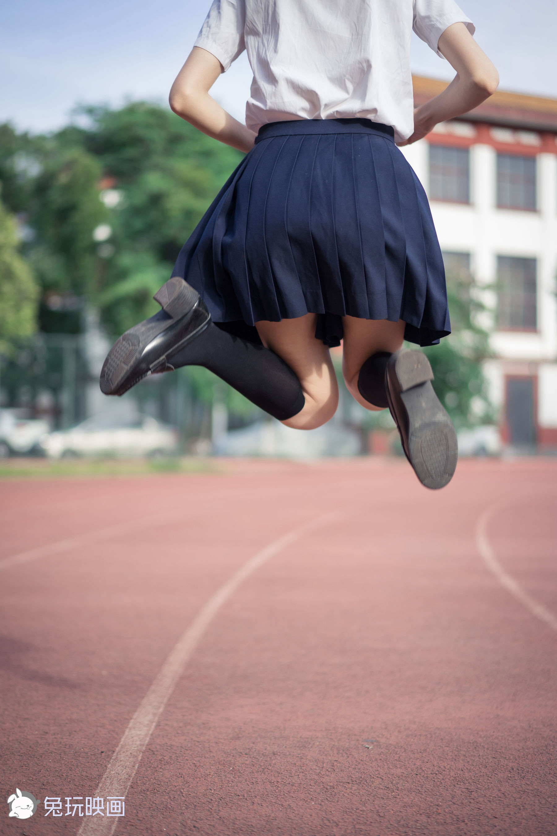 [兔玩映画] - JK制服 Vol.016 操场邂逅_第2张