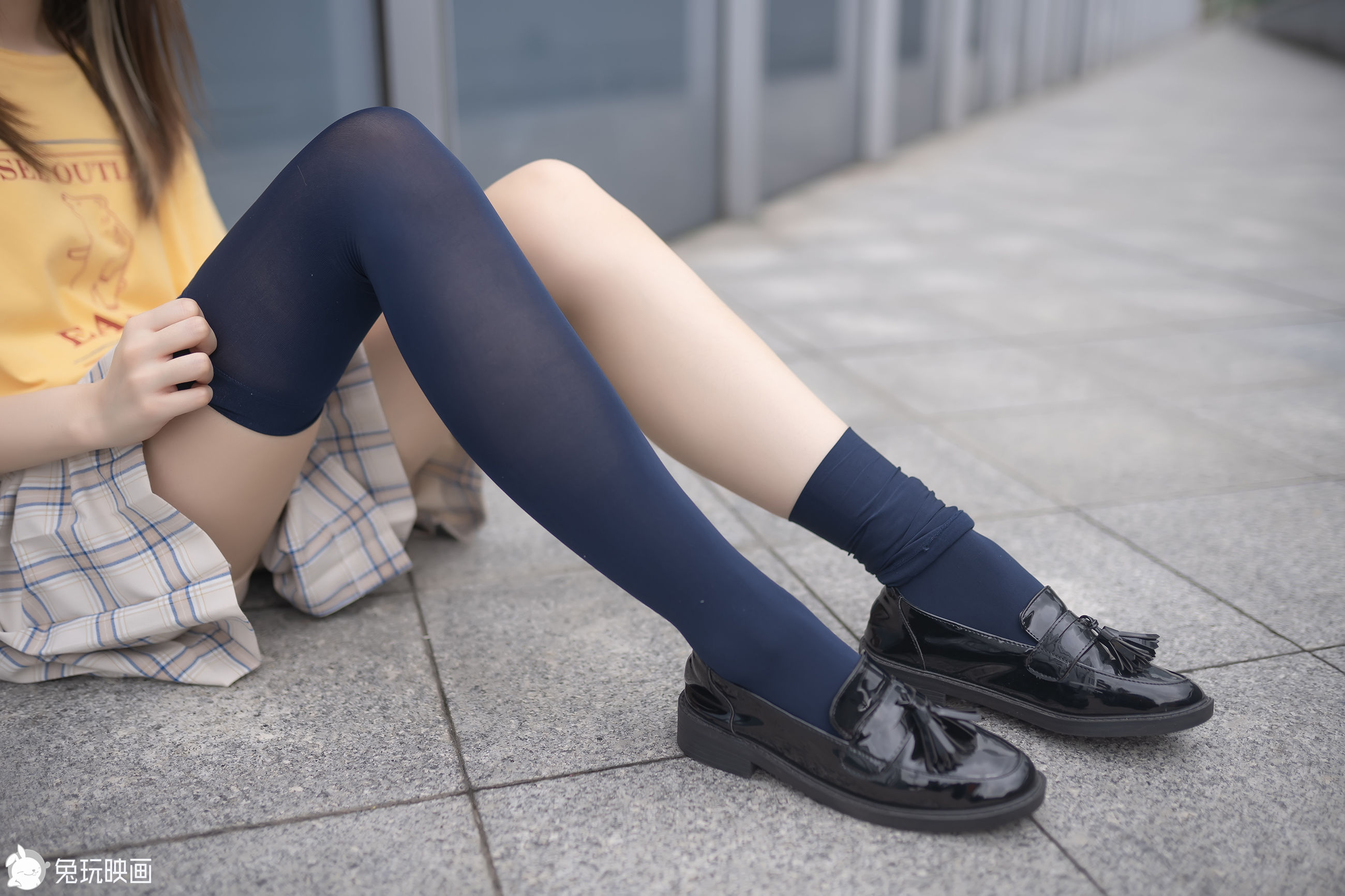 [兔玩映画] - 一半袜子一半脱掉_第3张