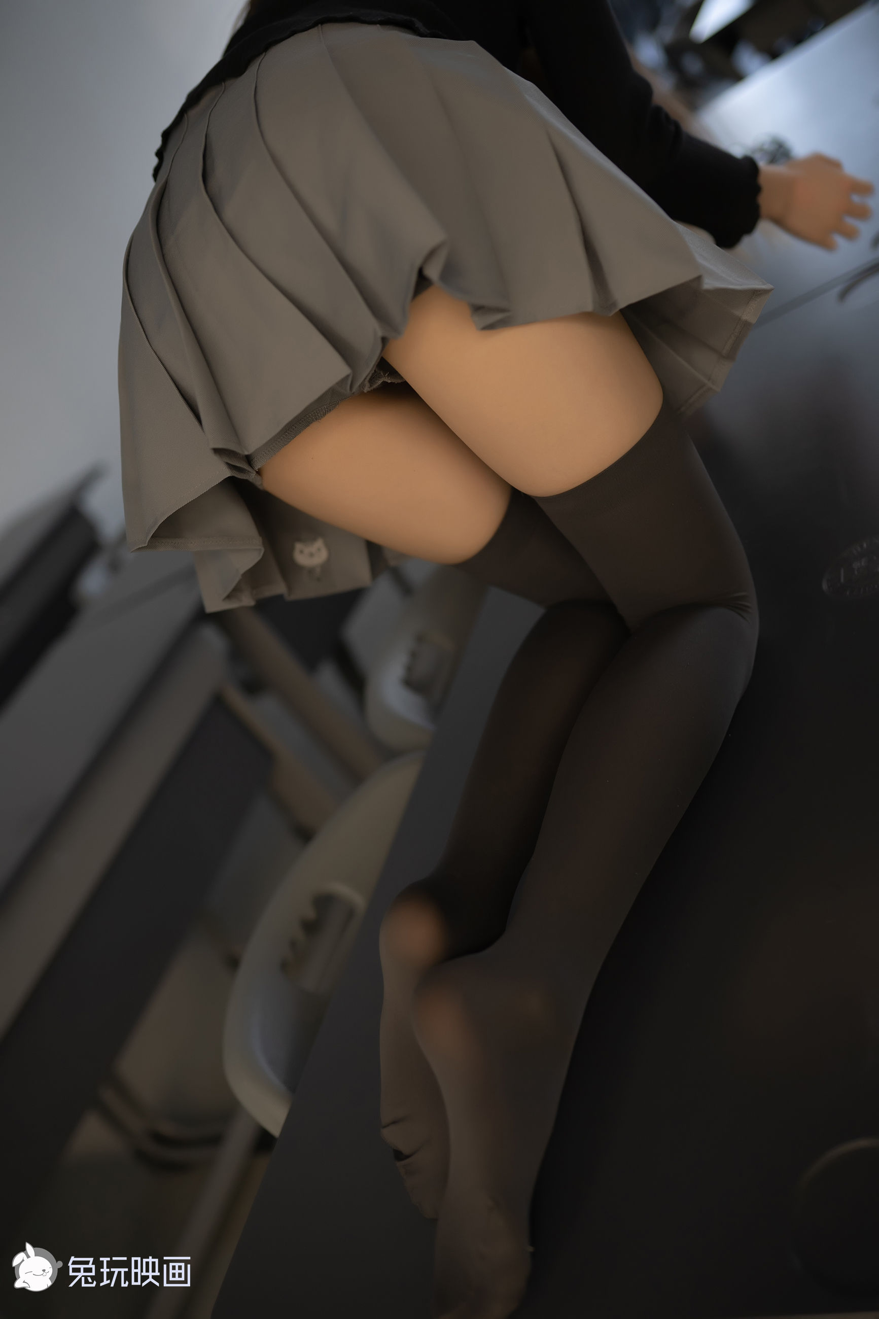 [兔玩映画] - 下课后趴桌子_第2张